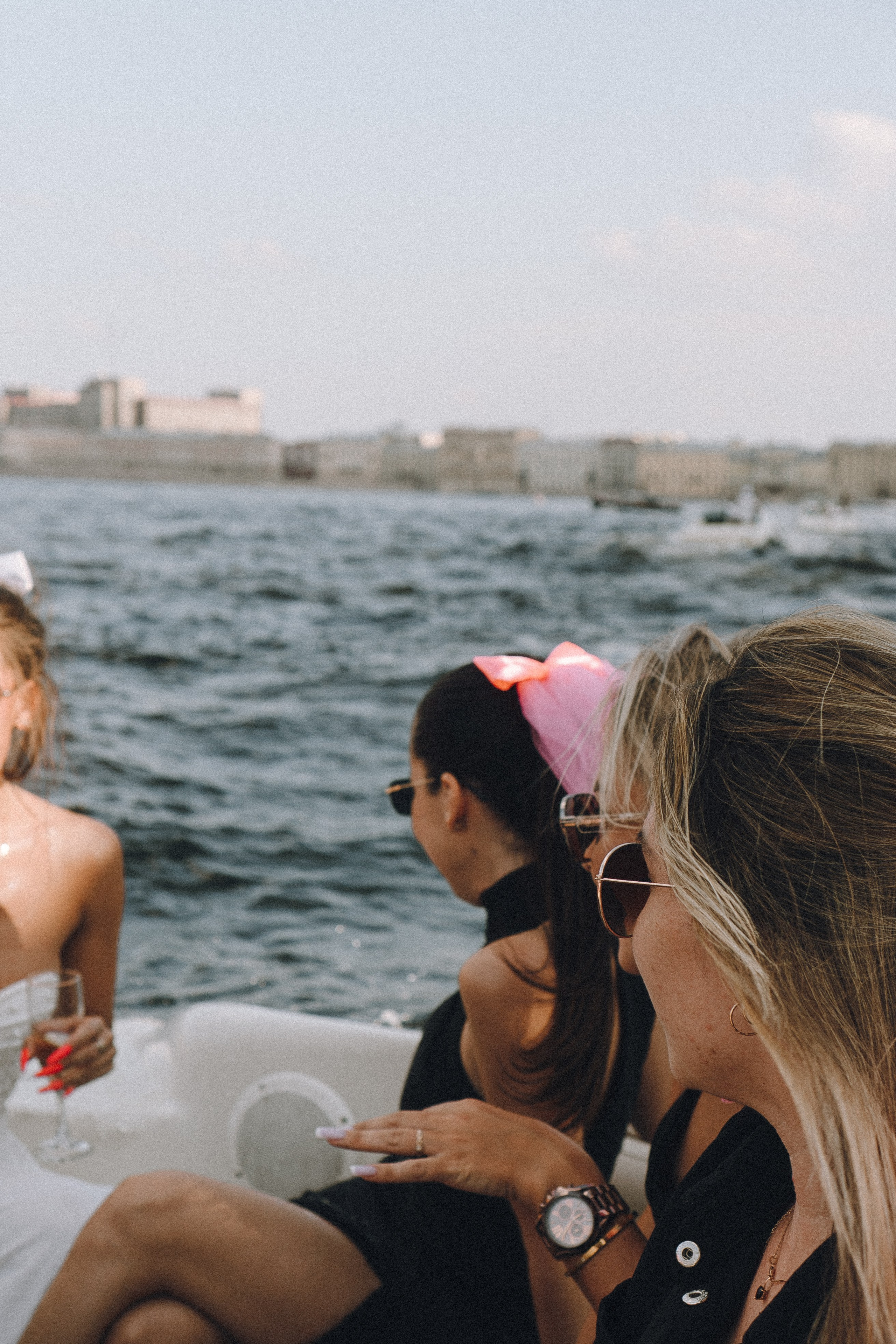 ДЕВИЧНИК НА КАТЕРЕ. Профессиональный фотограф, Санкт-Петербург — Виктория Богомолова