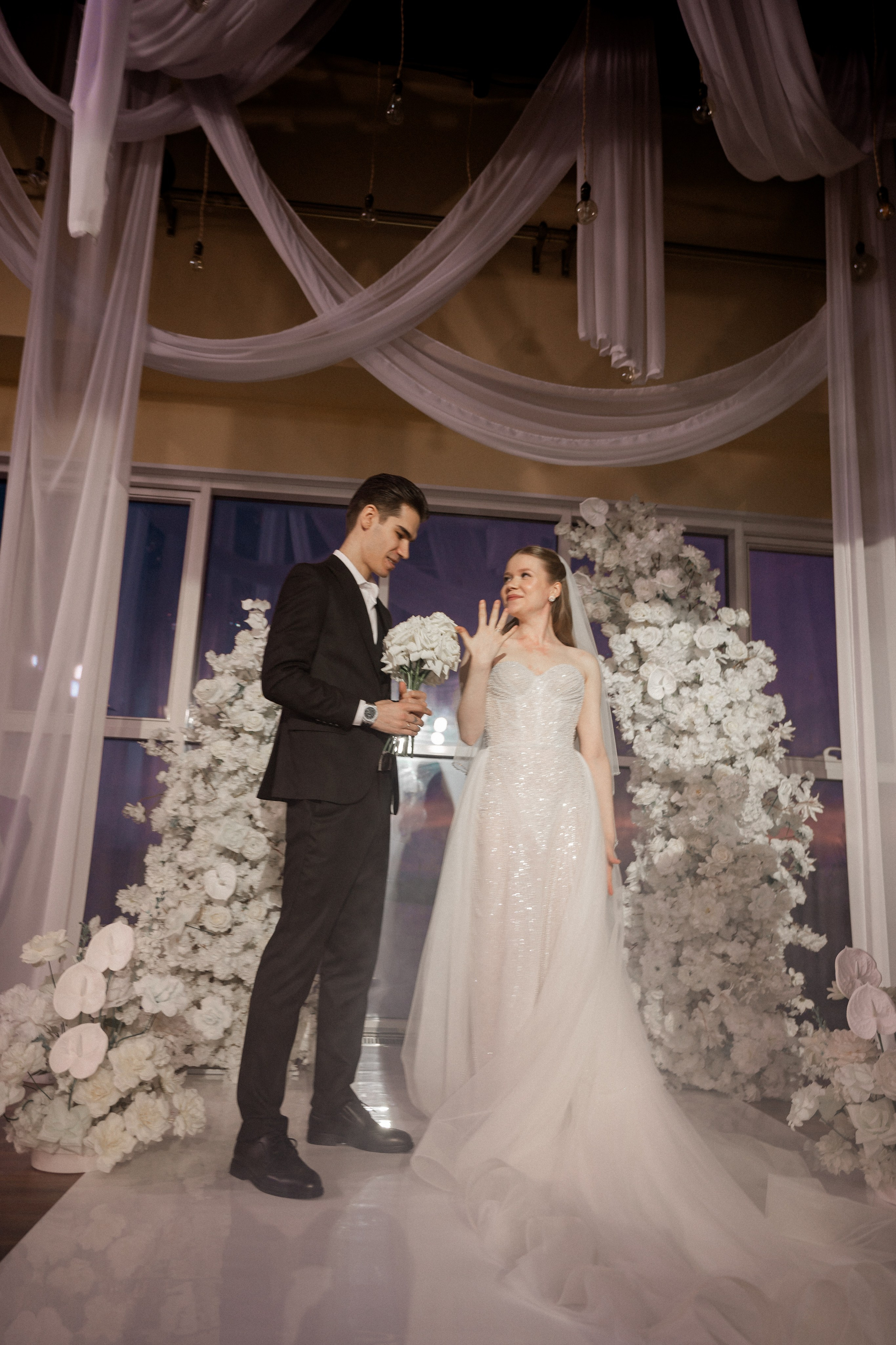 СВАДЕБНАЯ СЬЕМКА СБОРОВ В ОТЕЛЕ И ВЫЕЗД НА ЦЕРЕМОНИЮ (СНЯТО В СИБИРЕ В НИЖНЕВАРТОВСКЕ). Профессиональный фотограф, Санкт-Петербург — Виктория Богомолова