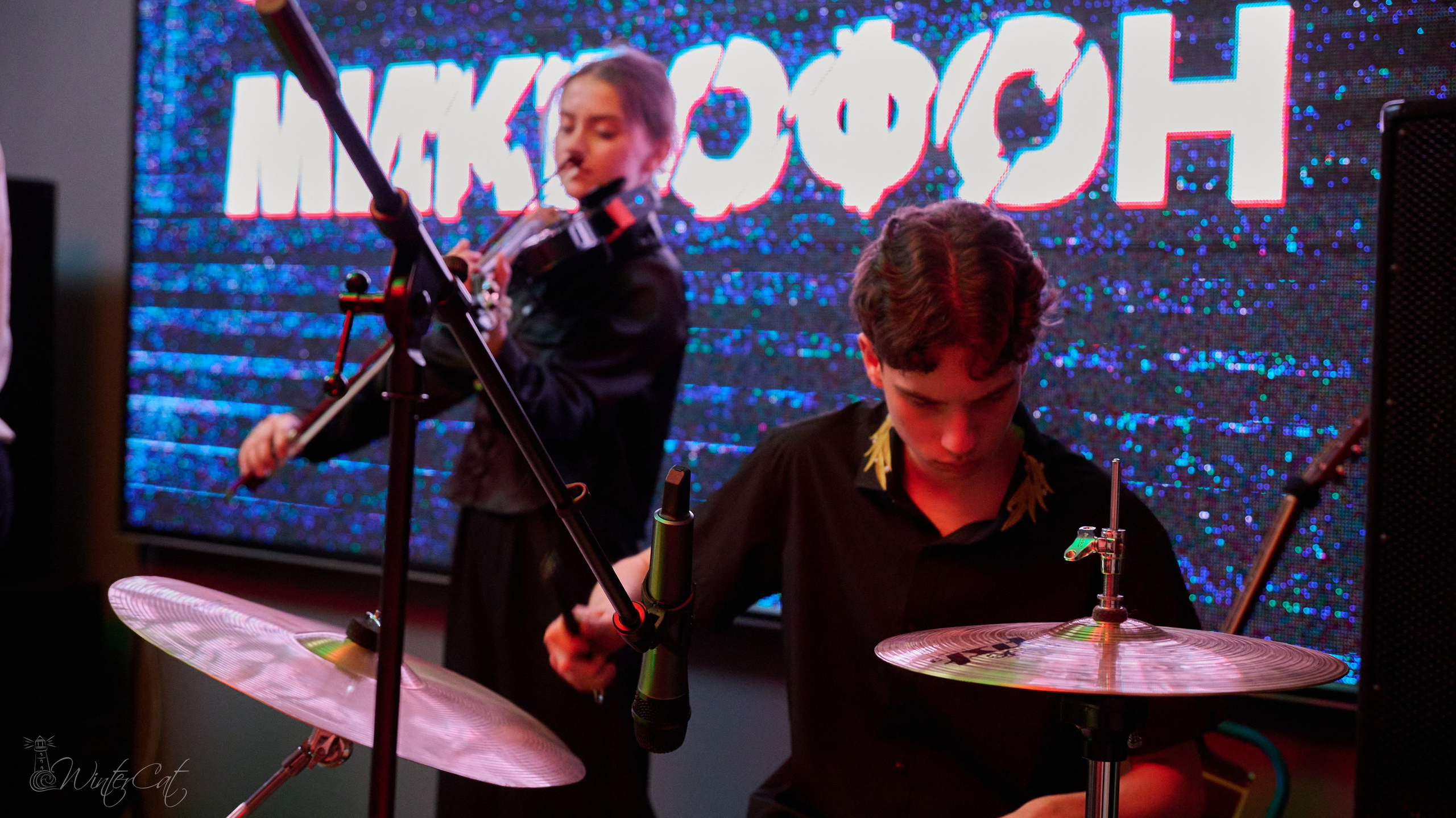 Открытый микрофон. Портретный и репортажный фотограф в Магадане Андрей Нефедов WinterCatPhoto