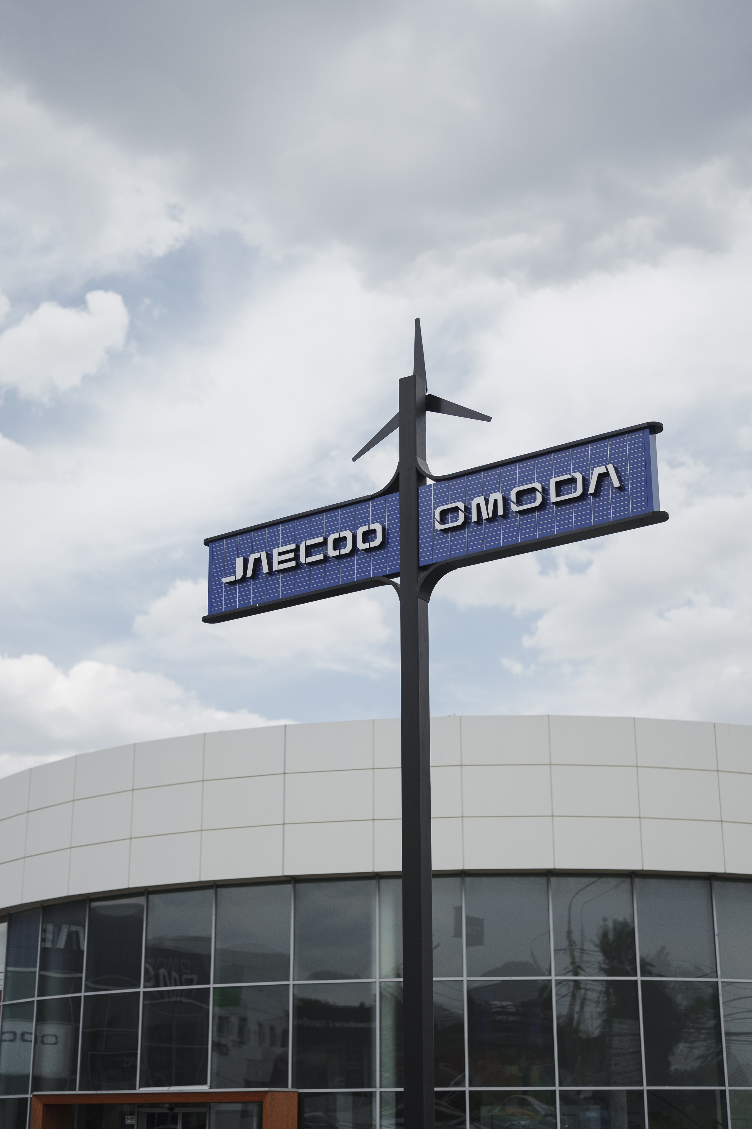 Автосалон «Боравто». Фотограф Олег Сотник