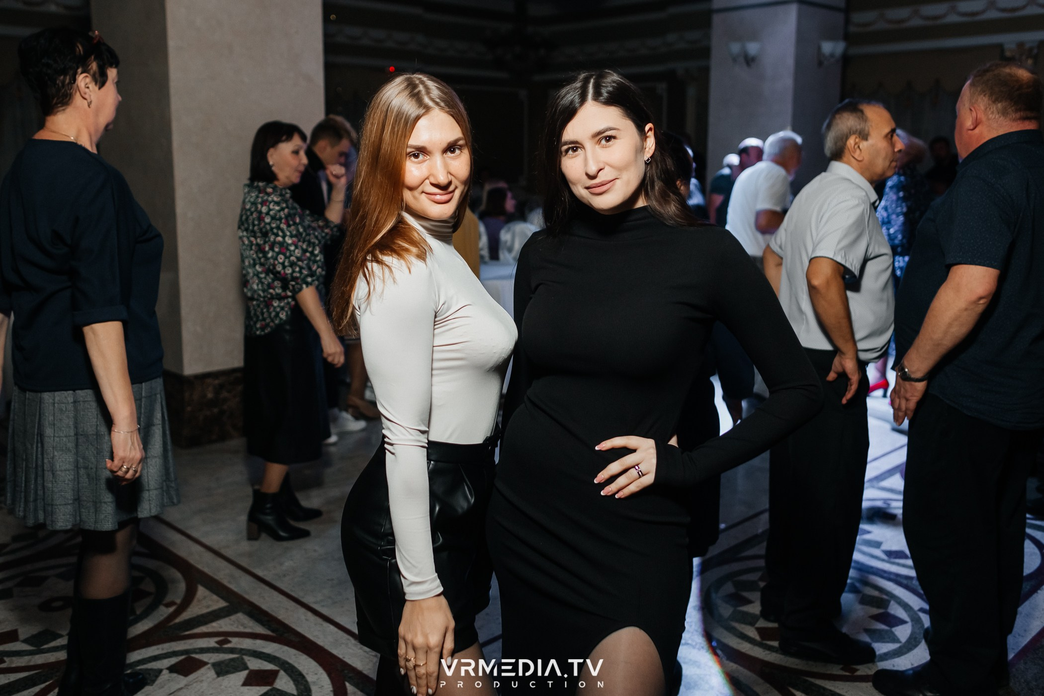 ПЯТНИЦА ДЛЯ ДРУЗЕЙ в ресторане «Империя»