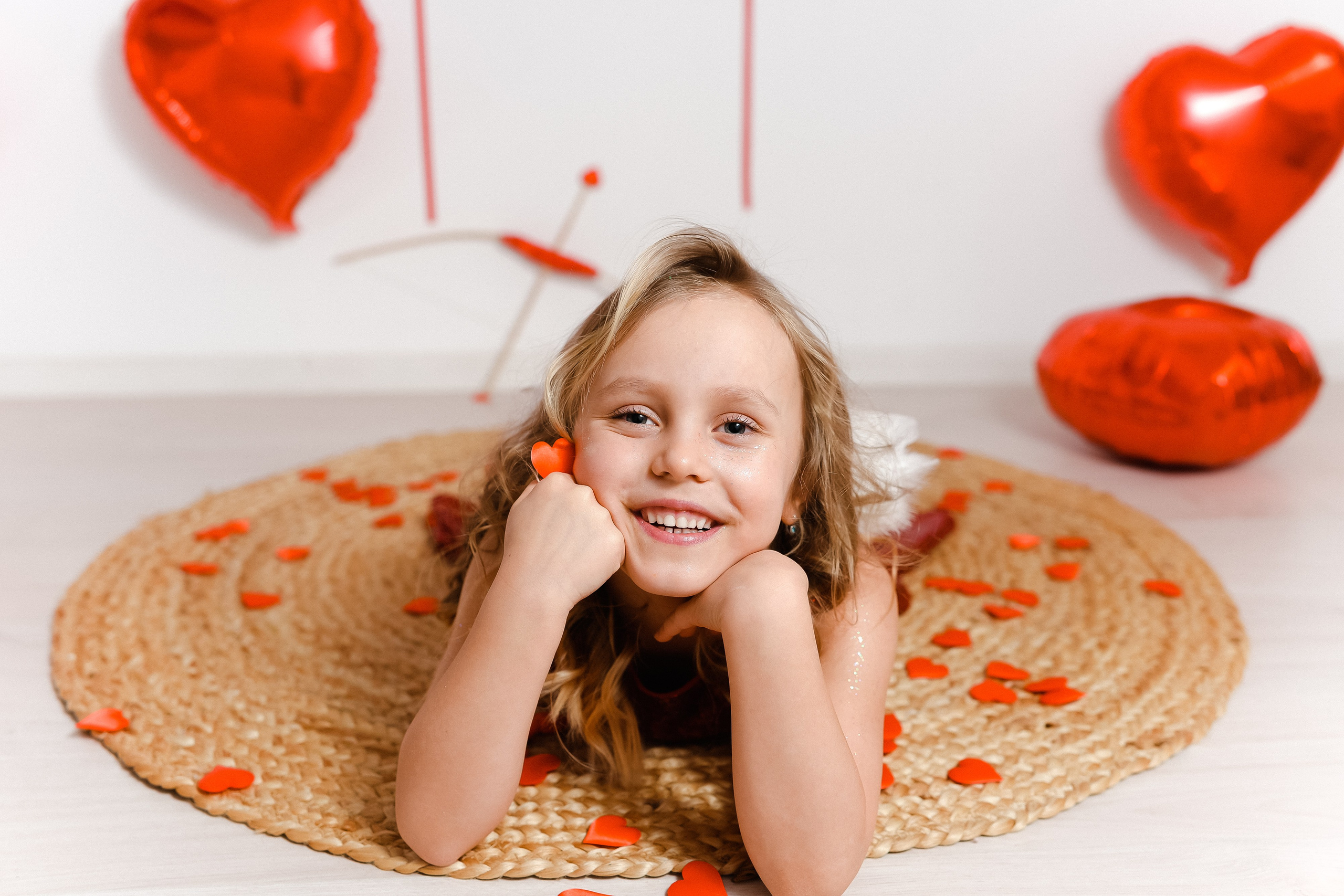 Сердечки. Фотограф новорожденных и детский фотограф в Екатеринбурге Ксени