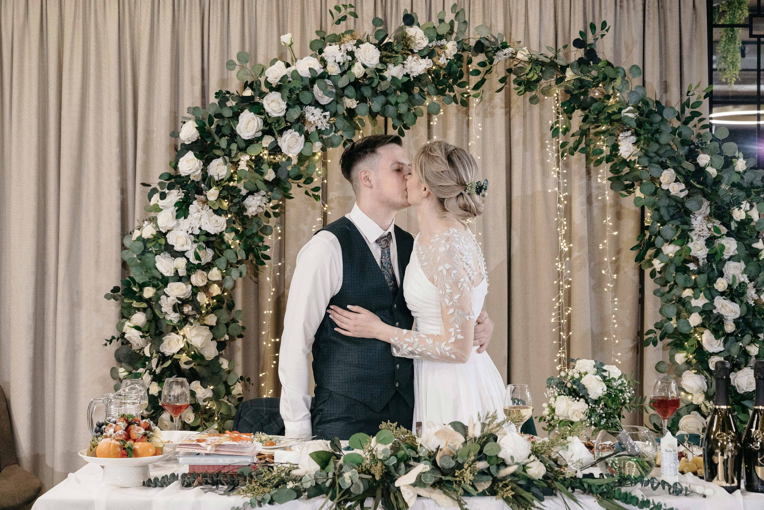 Артем и Галя. Тамара Власова