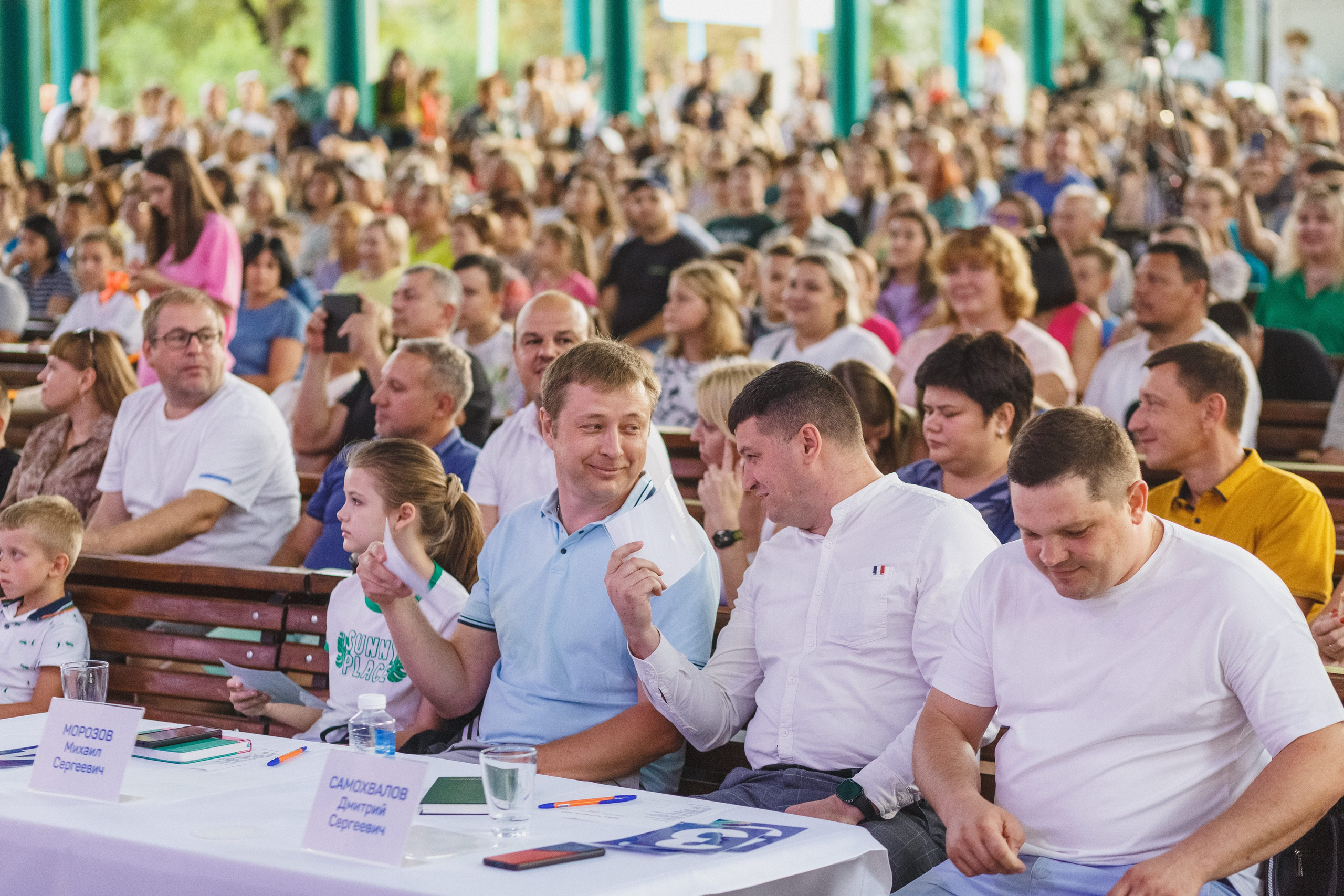 Шутки с уголка: Весёлый день с КВН в Парке Горького Таганрога. Свадебный и семейный фотограф в Таганроге Бакарюк Антон