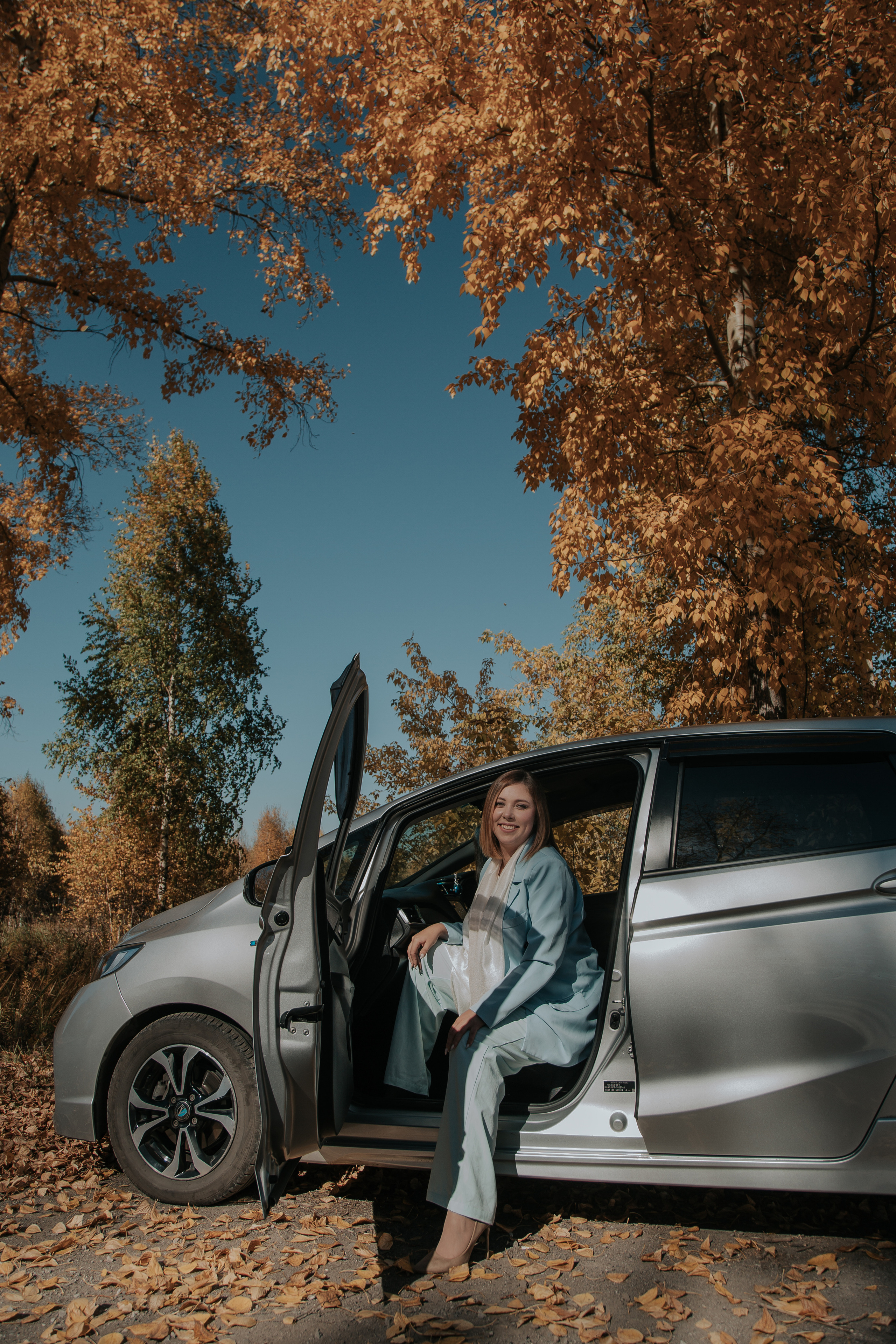 ОСЕННЯЯ ФОТОСЕССИЯ С МАШИНОЙ. Фотограф в Киселёвске Татьяна Трухалева