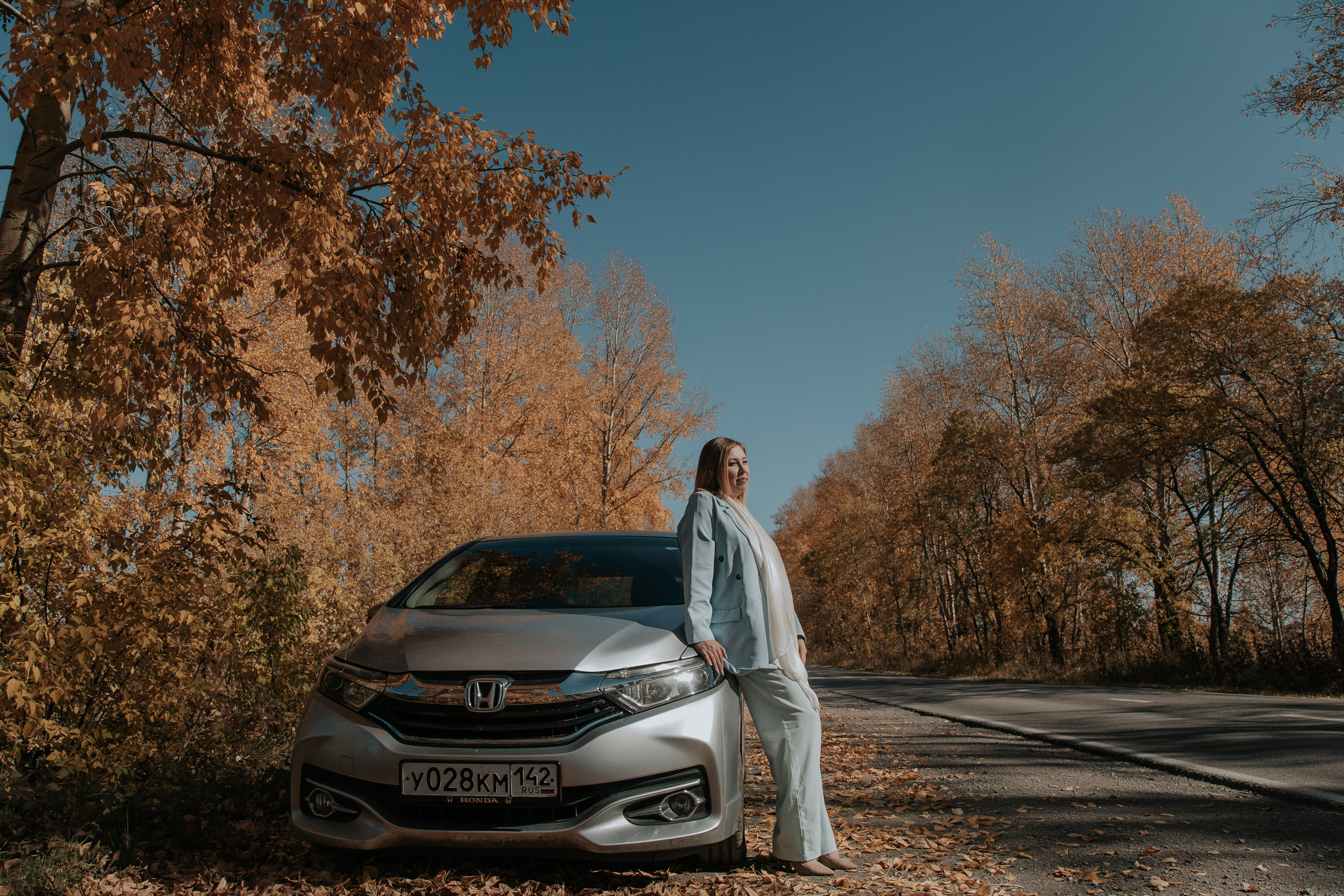 ОСЕННЯЯ ФОТОСЕССИЯ С МАШИНОЙ. Фотограф в Киселёвске Татьяна Трухалева