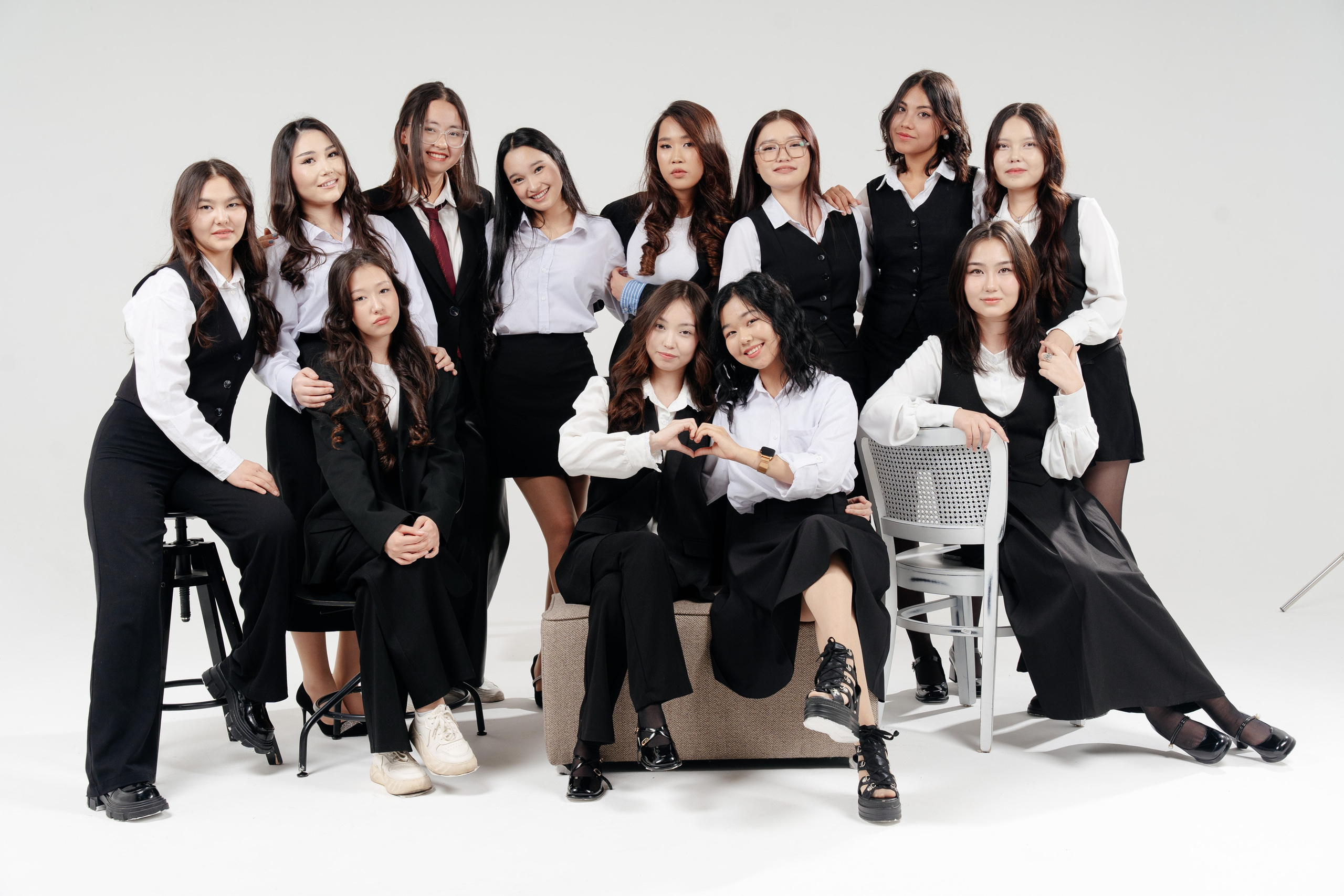 Общие кадры в студии. Выпускные альбомы в Нур-Султане (Астана) и по всему Казахстану