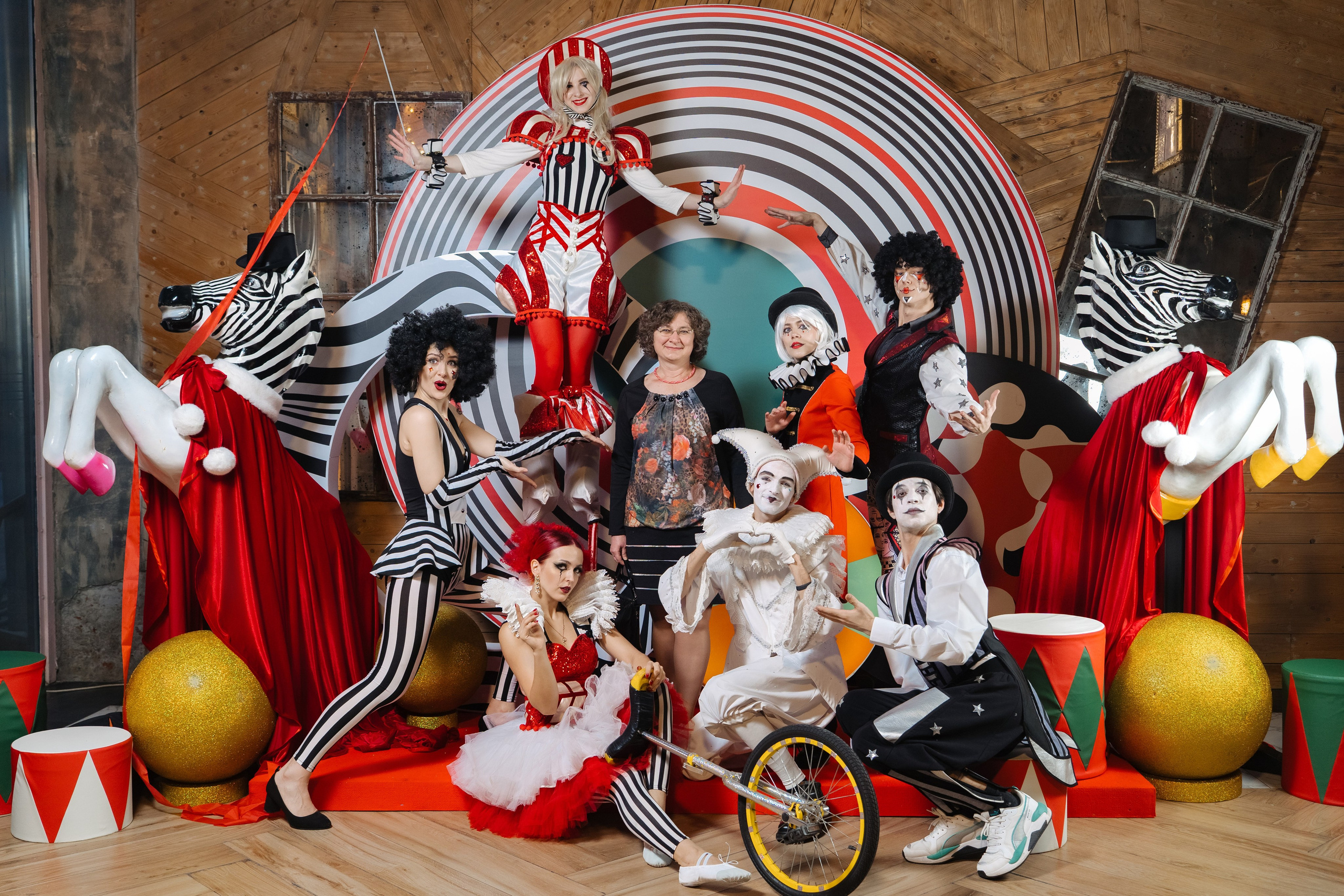 Новогодний корпоратив. КОРПОРАТИВНЫЙ, ИМИДЖЕВЫЙ И РЕПОРТАЖНЫЙ ФОТОГРАФ МАКСИМ МЕШ