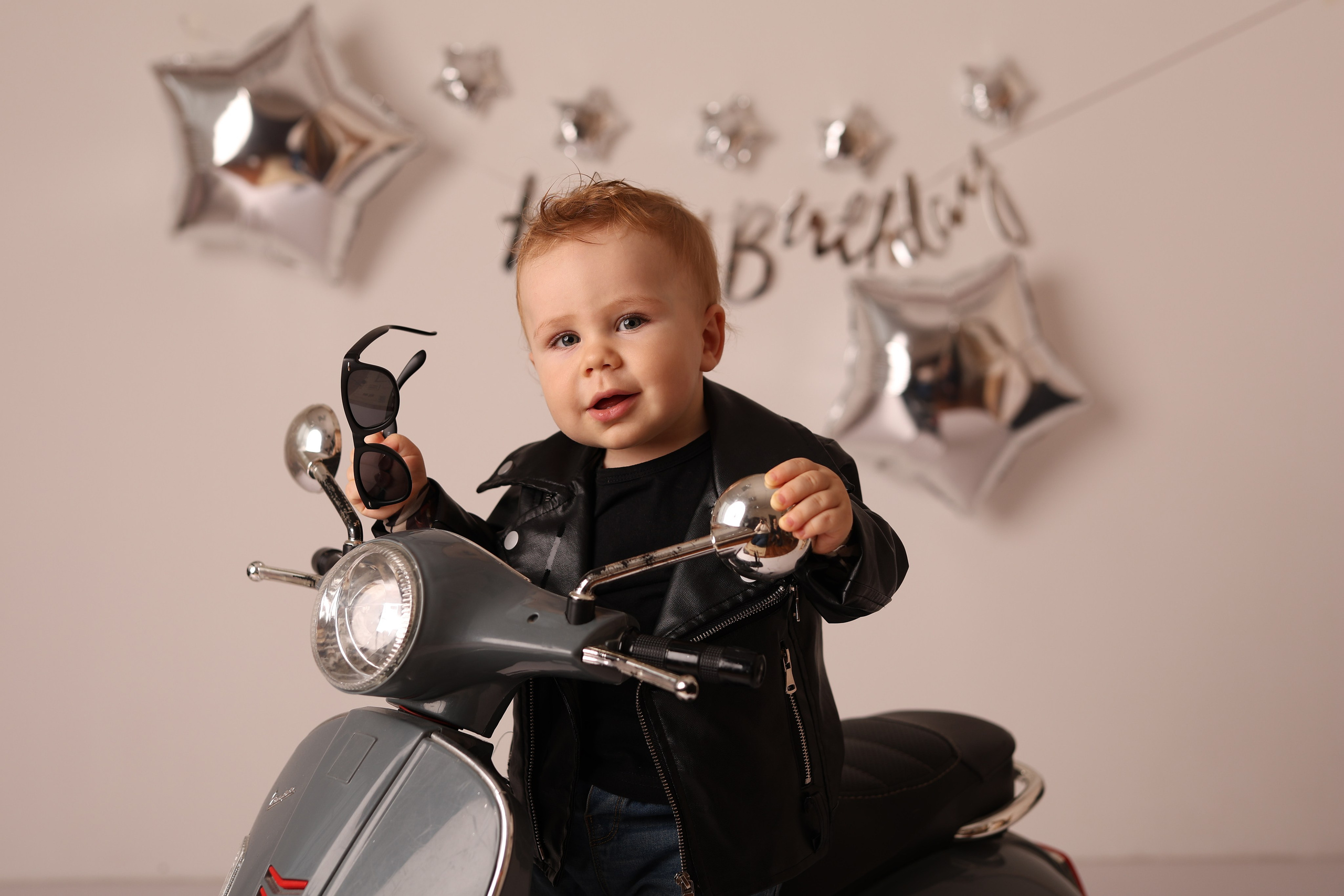 Годик мальчики. Главная