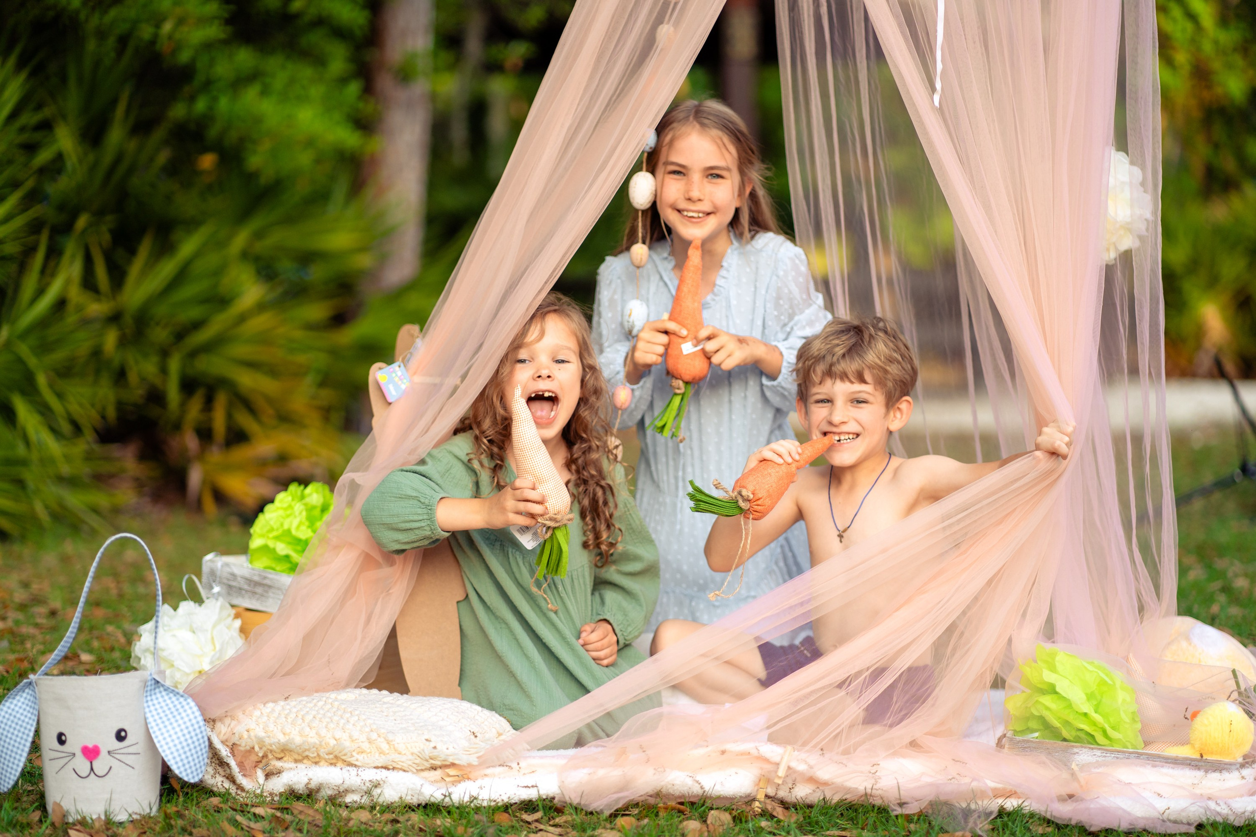 HAPPY EASTER. Family Photographer Ksenia Kos