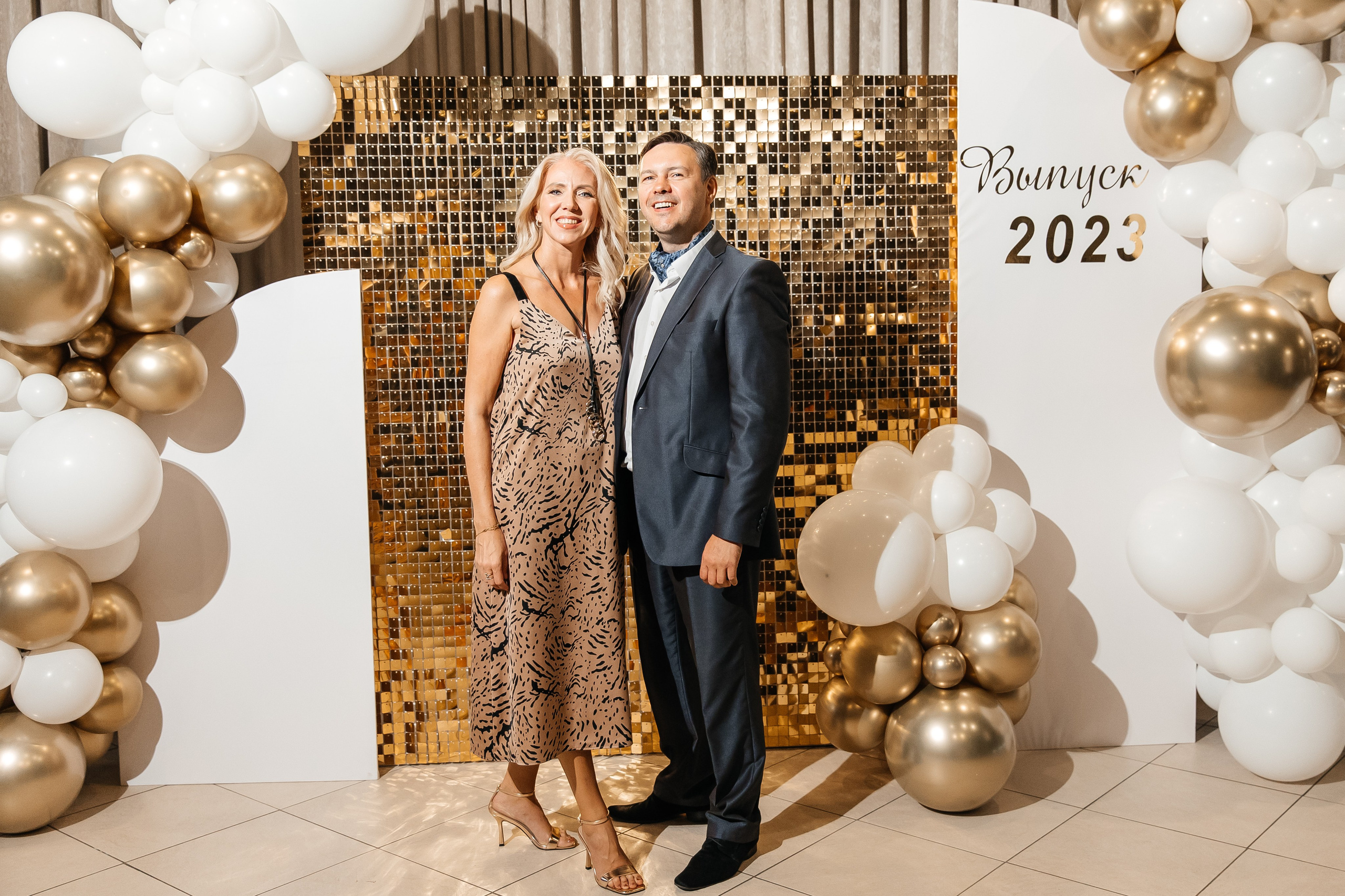 2023-06-23 Выпускной МБОУ СОШ № 10. Фотограф в Красноярске