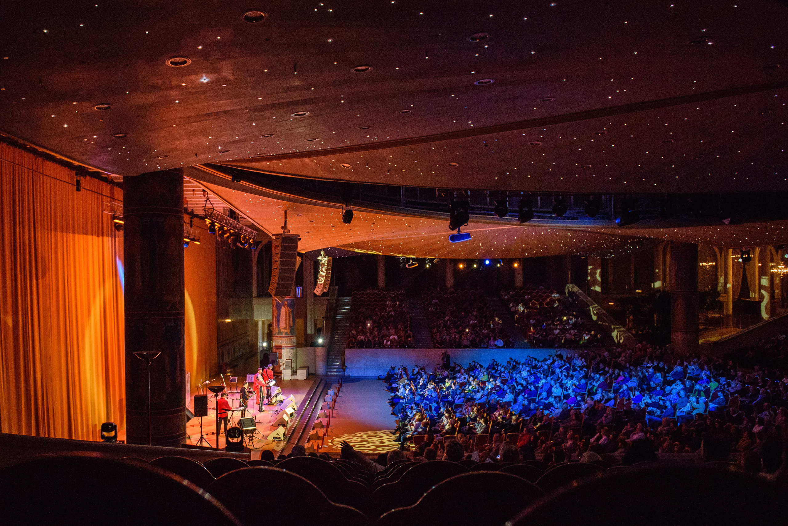 Белорусские песняры — «Имена на все времена», Зал Церковных Соборов. Бренд-фотограф для экспертов и блогеров в Москве Влада Горбовская