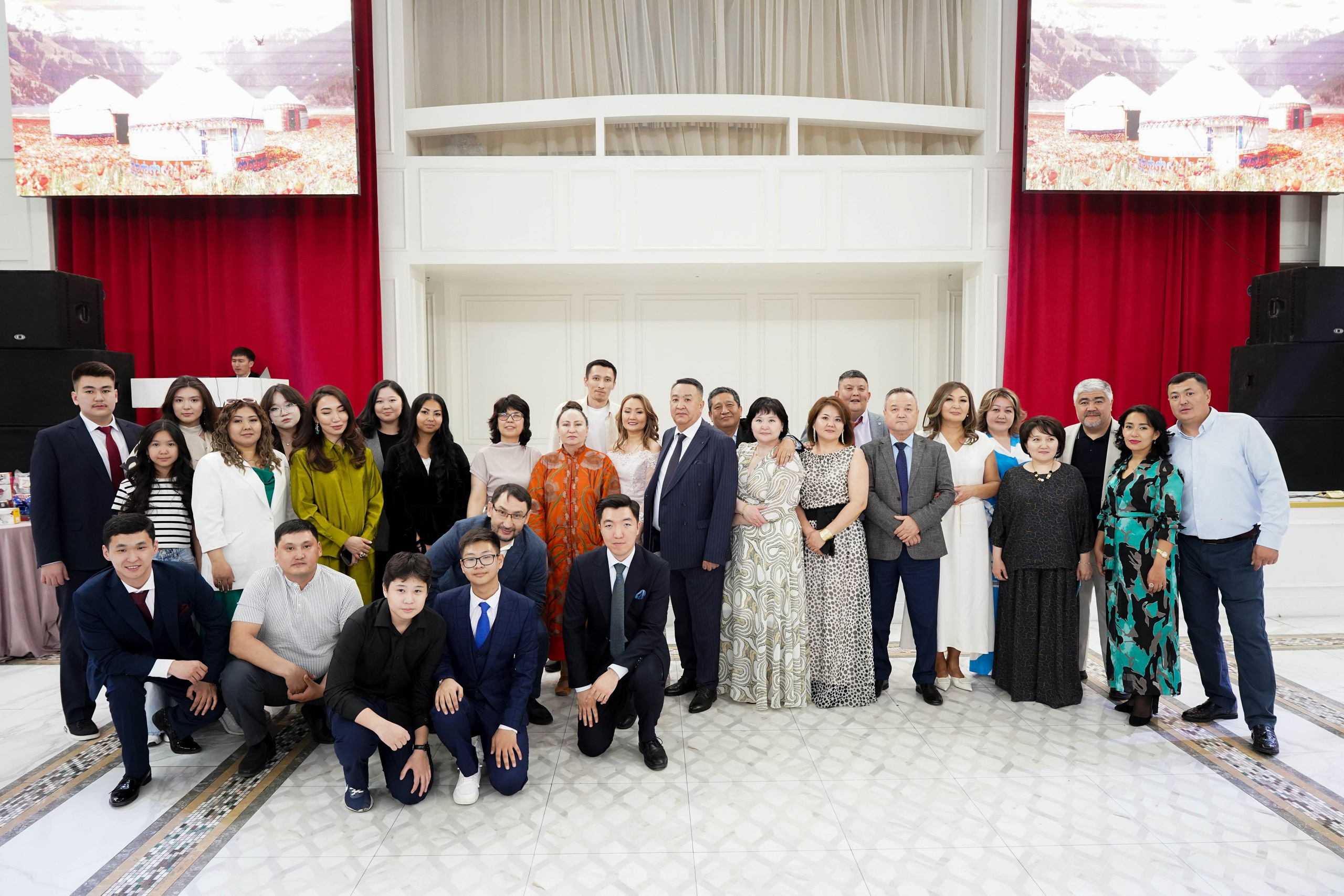 Dana uzatu. Фотограф Ернар Ержанов