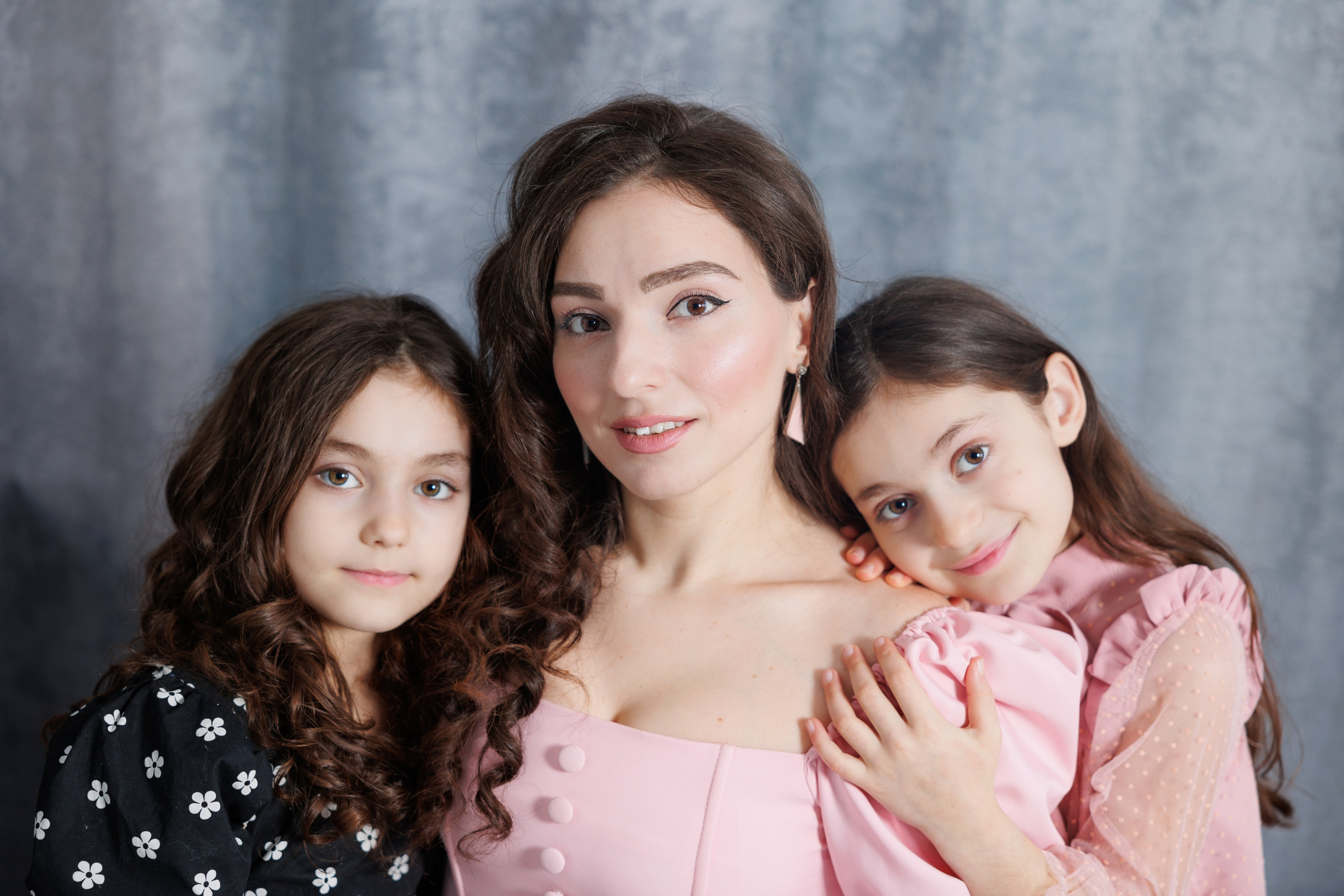 Семейный портрет. Фотограф в Краснодаре. Выпускные школьные альбомы, Свадьбы, Портреты