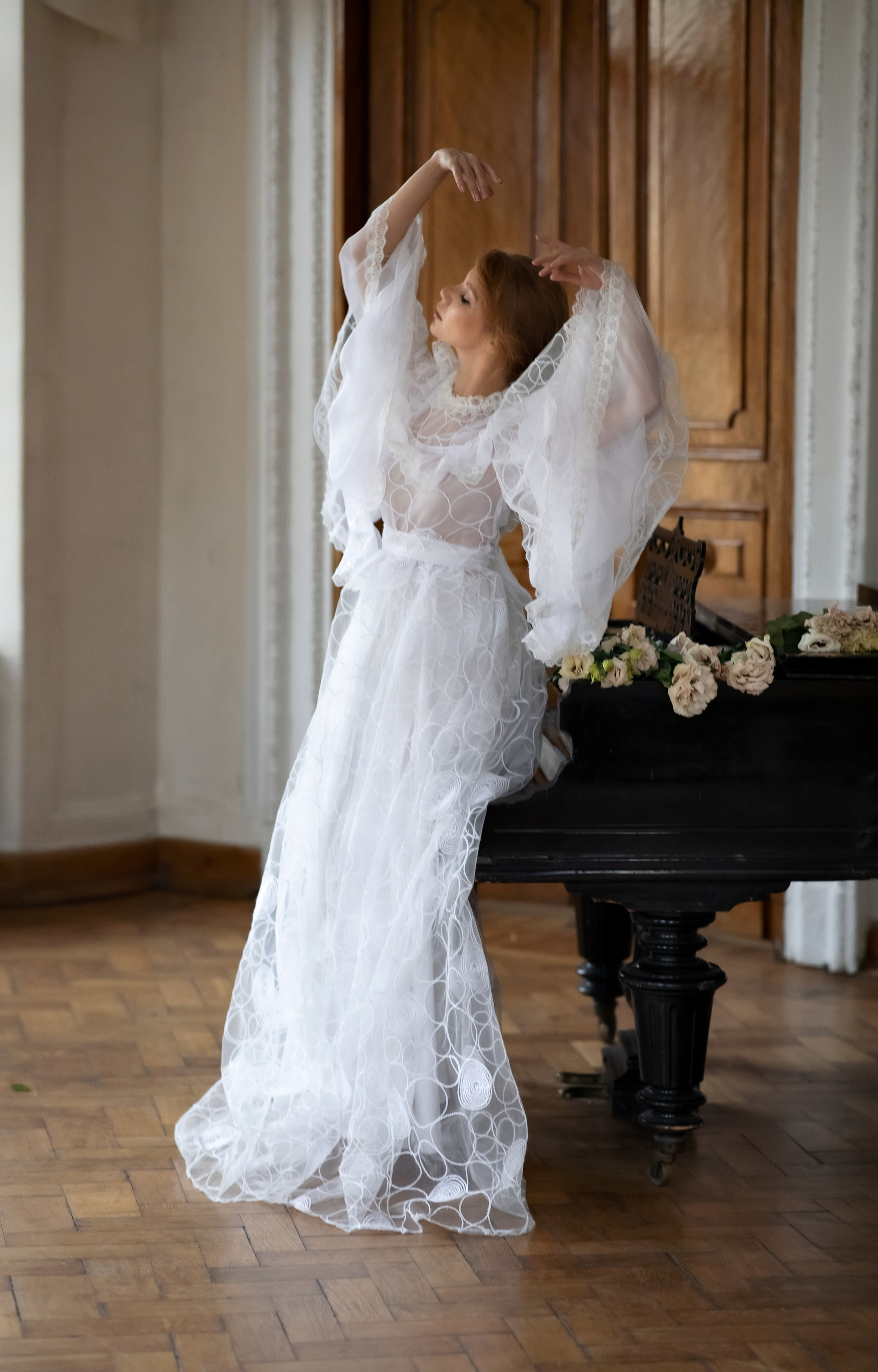 A26. Дизайнер костюмов и украшений, фотограф