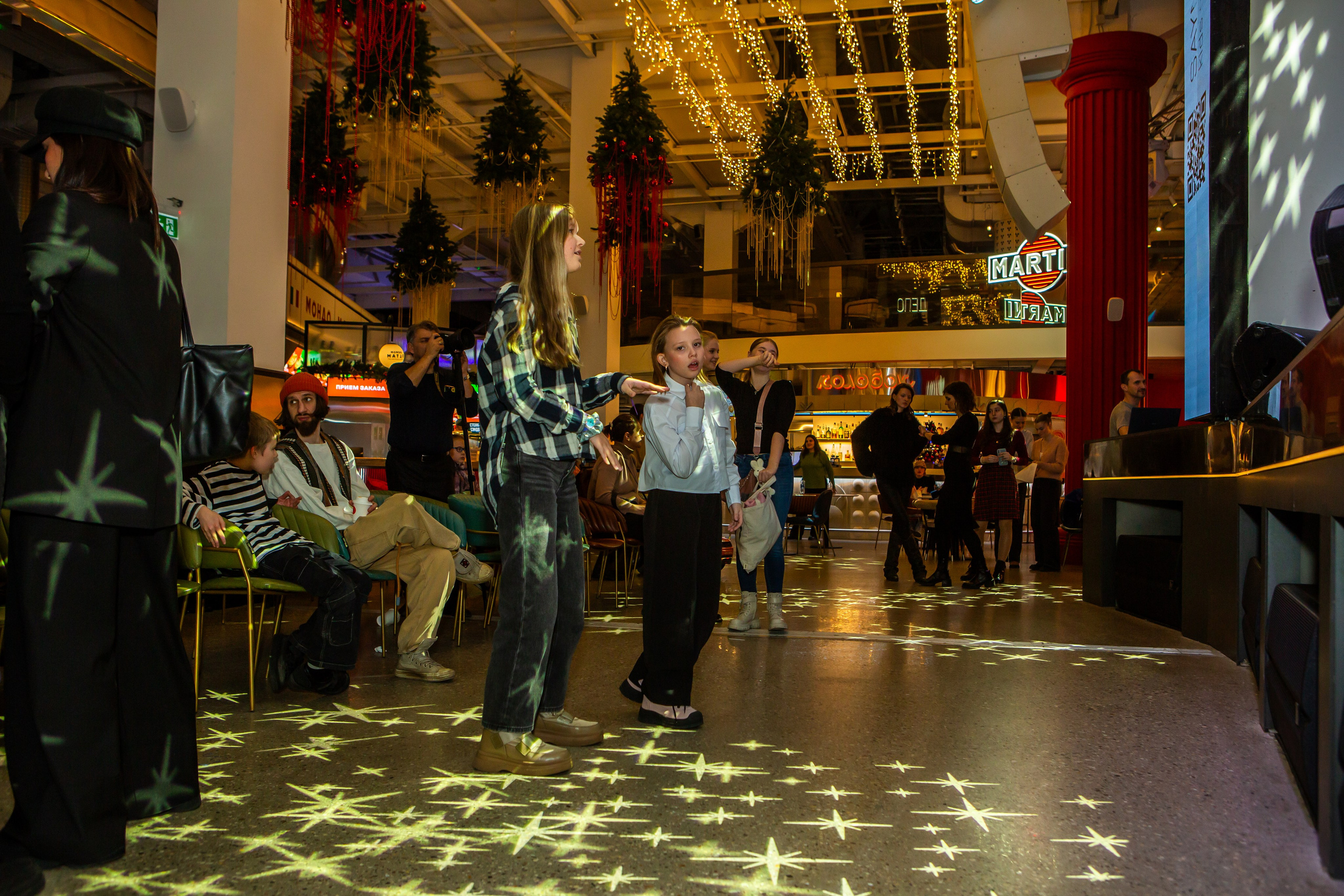 Показ-концерт детского модельного агентства SAYMYNAME. Репортажный, семейный, свадебный, портретный фотограф