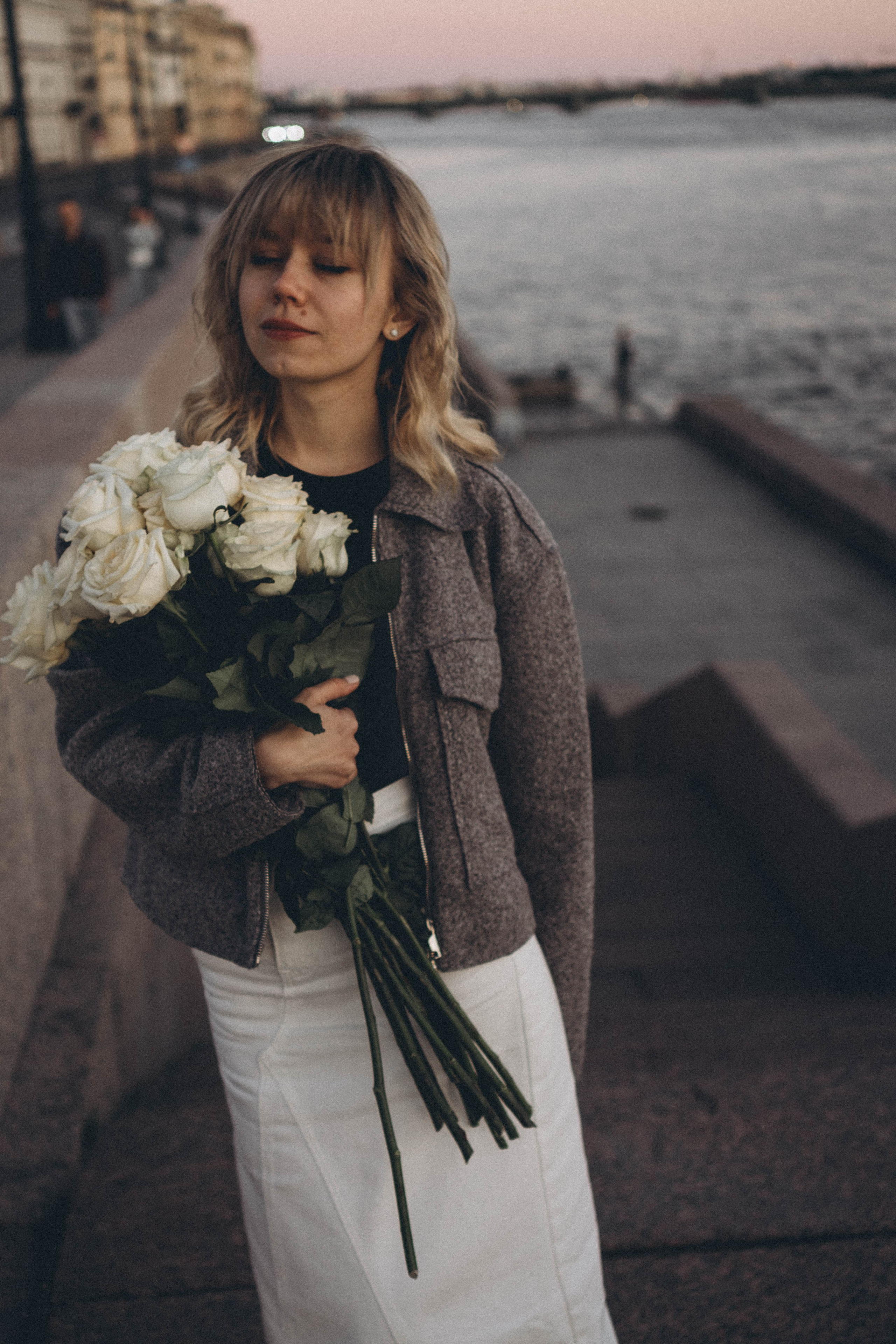 ПРОГУЛКА ПО ГОРОДУ В БЕЛЫЕ НОЧИ (другой вариант). Профессиональный фотограф, Санкт-Петербург — Виктория Богомолова