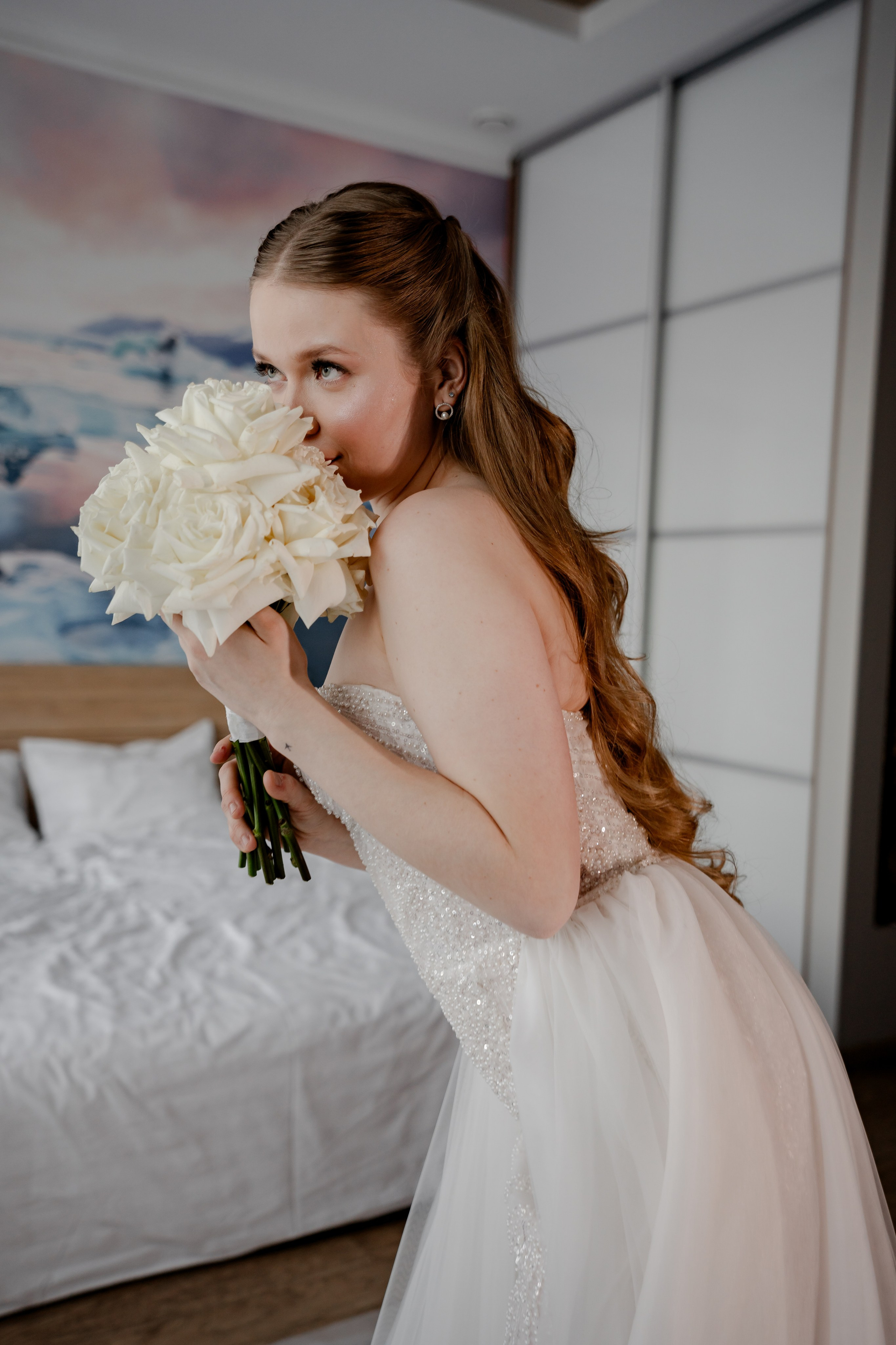 СВАДЕБНАЯ СЬЕМКА СБОРОВ В ОТЕЛЕ И ВЫЕЗД НА ЦЕРЕМОНИЮ (СНЯТО В СИБИРЕ В НИЖНЕВАРТОВСКЕ). Профессиональный фотограф, Санкт-Петербург — Виктория Богомолова