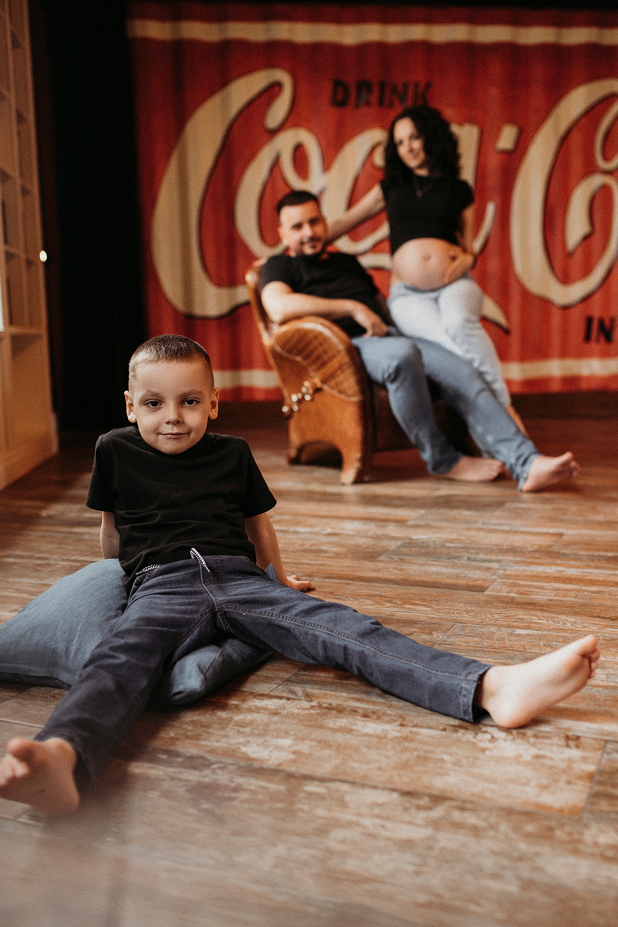 Семейная фотосессия в студии. Семейный фотограф в Краснодаре Коломыцева Евгения