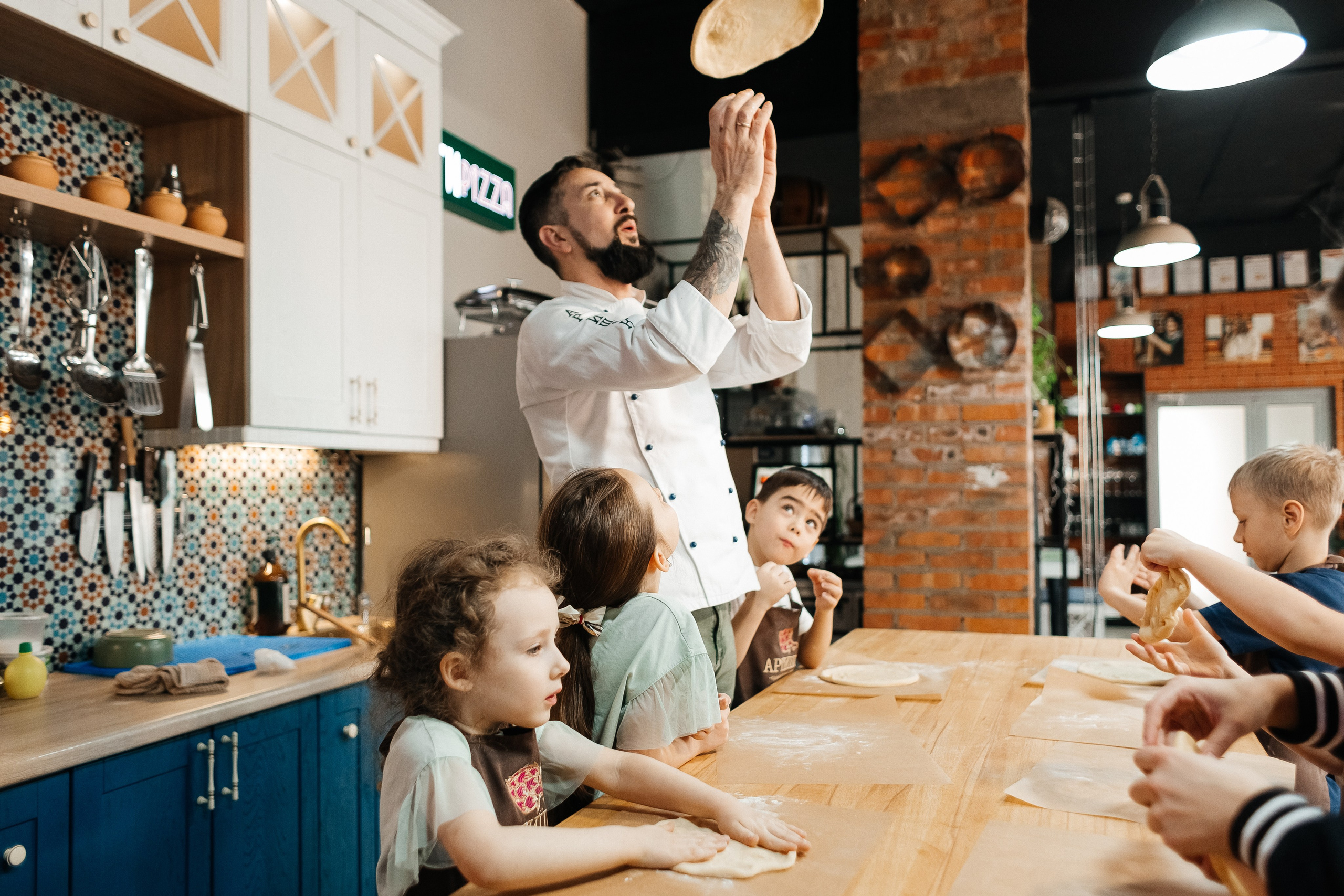 Детский мастер-класс в «АРТиШОК». Фотограф Кемерово | Сергей