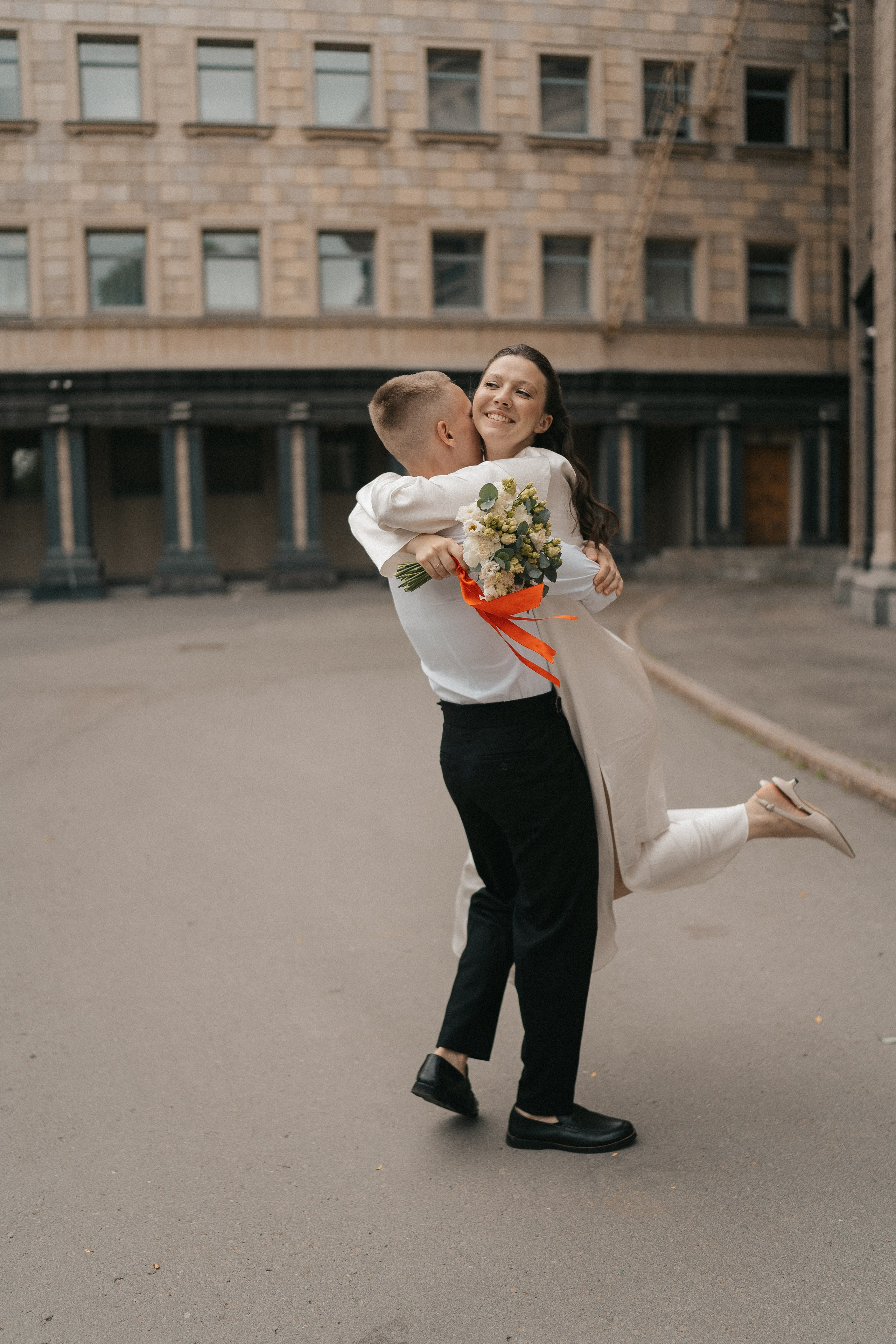 Никита и Аня в городе. Семейный, портретный фотограф Новосибирск. Оля Адова
