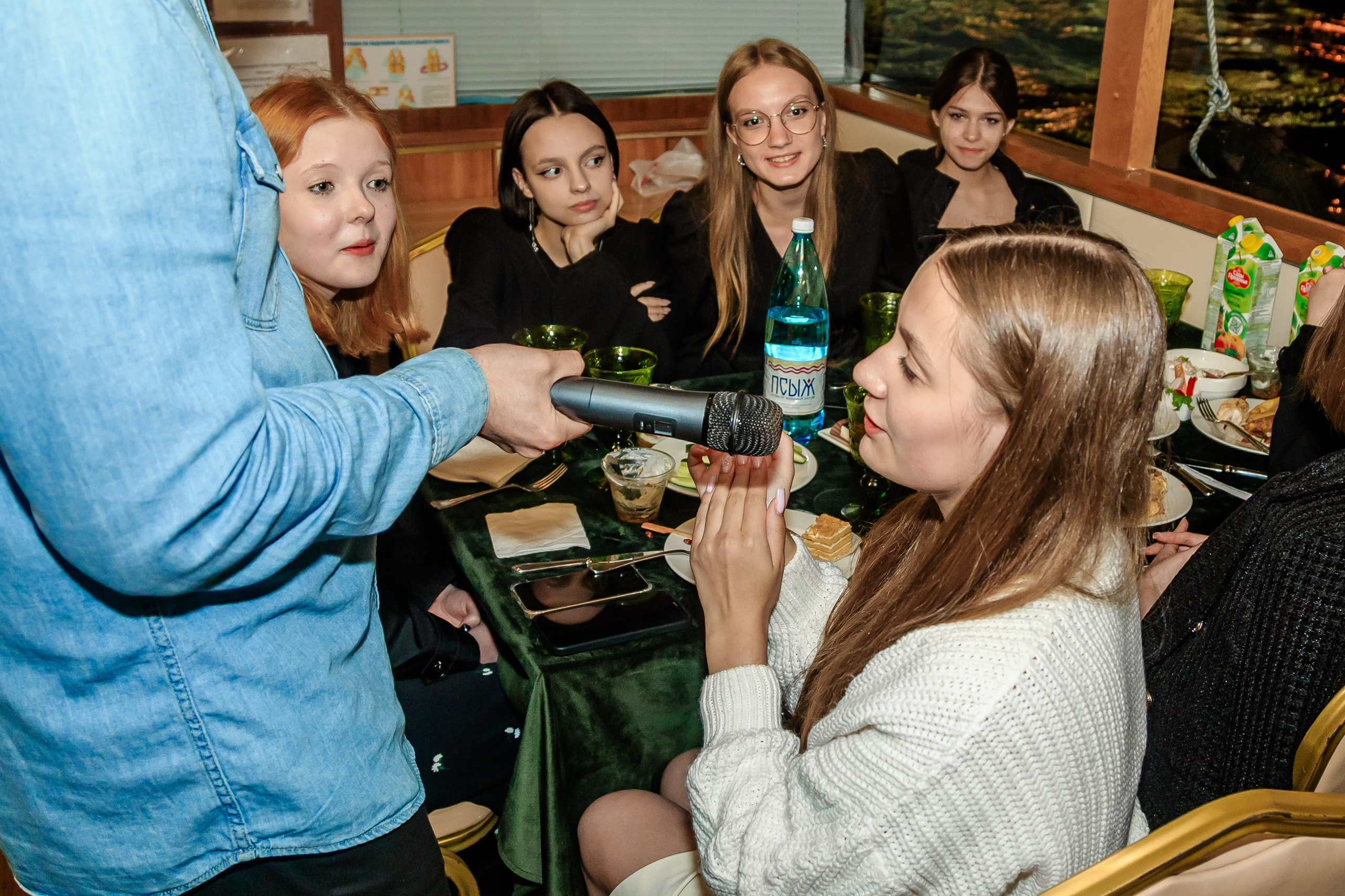Выпускной на теплоходе. Фотограф в Санкт-Петербурге Чумаков Семен