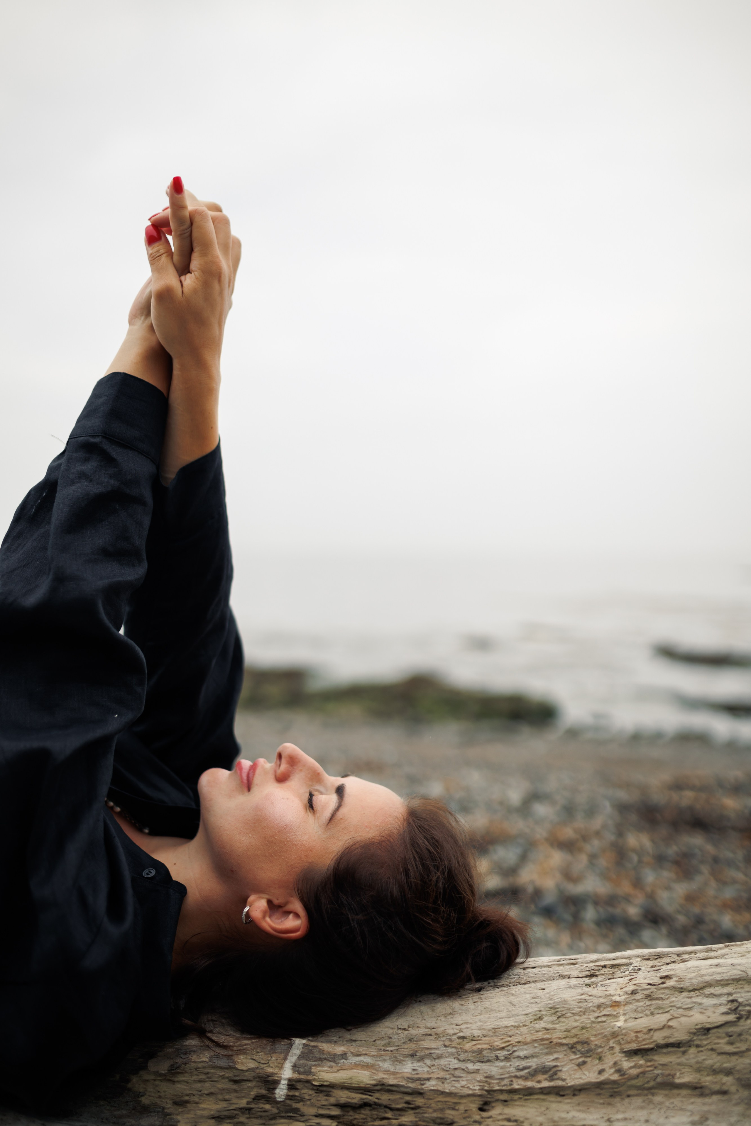 Женская фотосессия на берегу Охотского моря. Сахалин. Фотограф Валерия Горбунова Подольск Бутово Видное Щербинка
