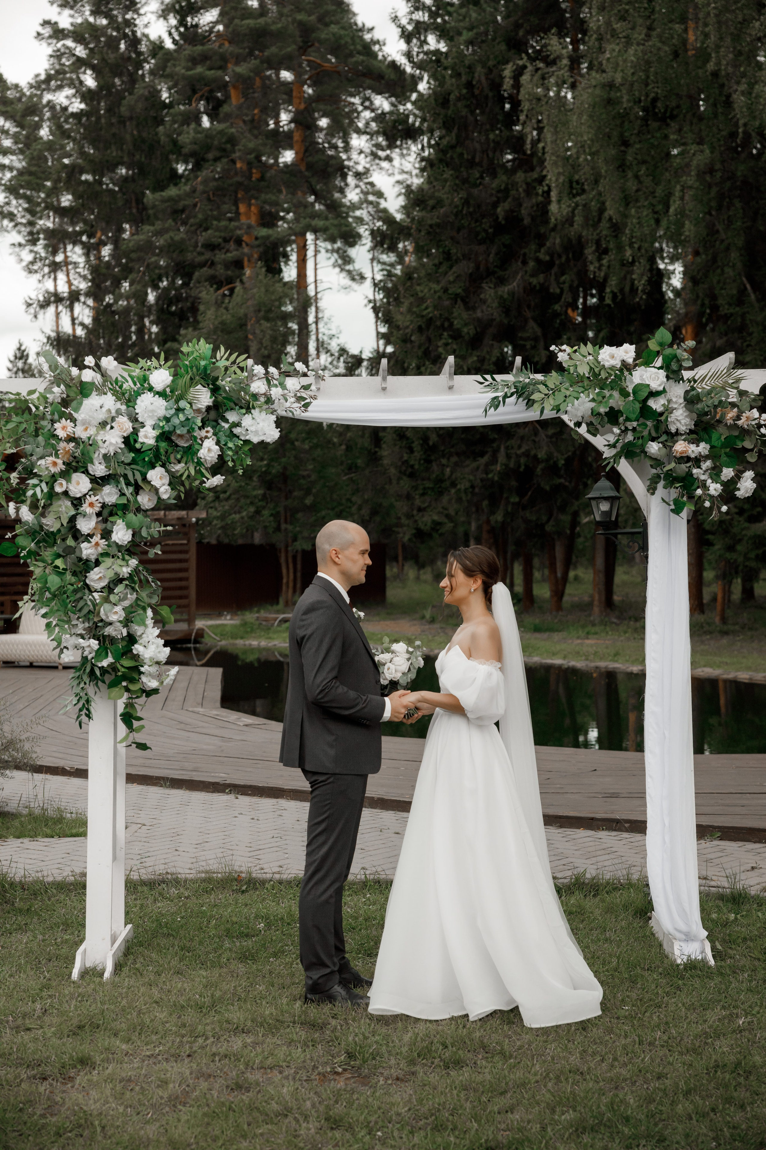 Полина и Дмитрий, загородный клуб «Барин», ЗАГС в г. Пушкино. Свадебный и репортажный фотограф (Москва, Королев и другие)