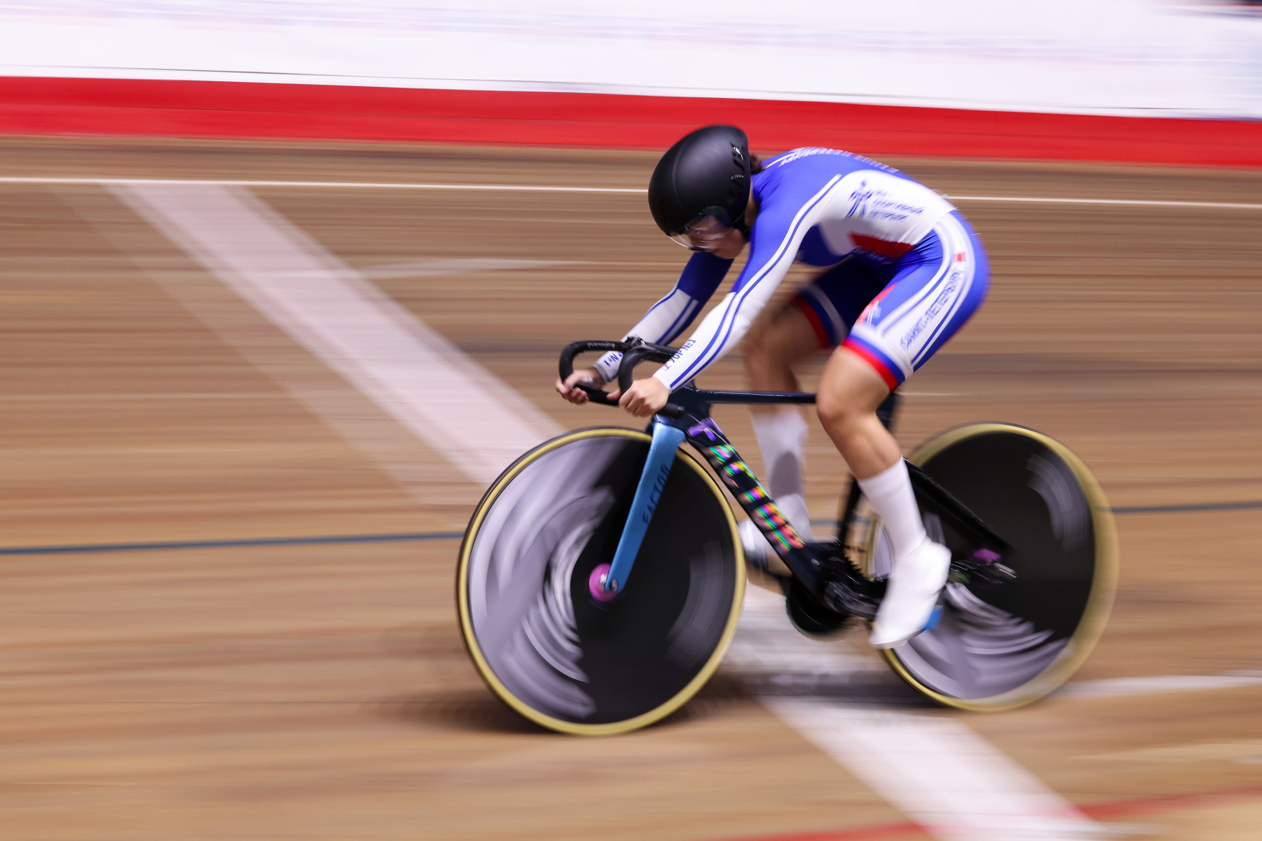 Первенство России по велосипедному спорту «трек» 16.10.2025. Спортивный и репортажный фотограф Антон Тереханов