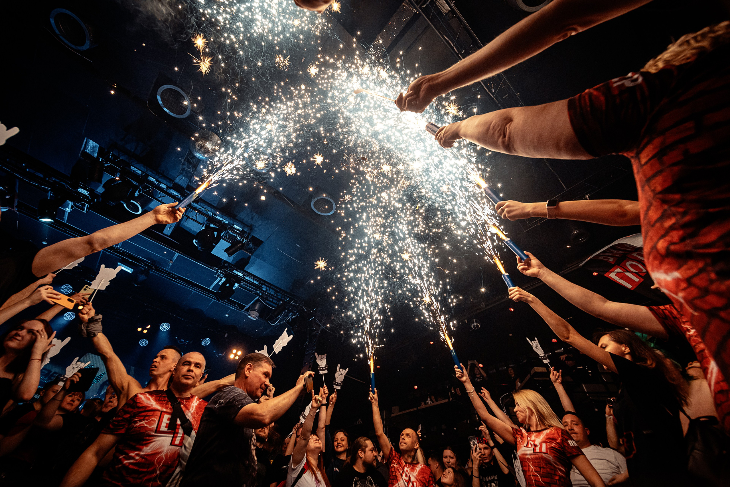 БРИГАДНЫЙ ПОДРЯД. Фотограф Елена Богачева (lenalena_na_na_na)