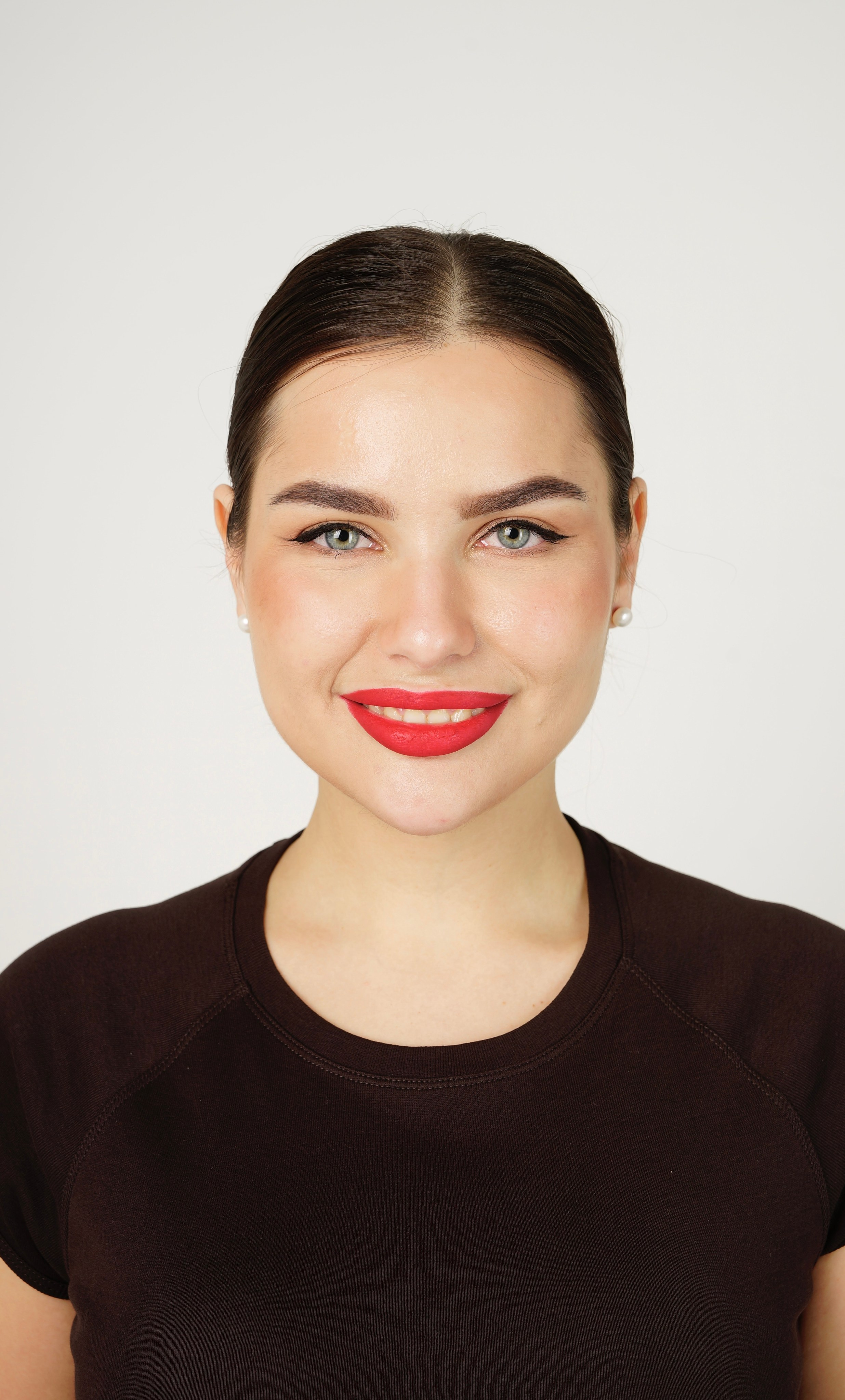 Съёмка для резюме Emirates / Etihad и др. Женский фотограф в Химках Алёна Ленёва