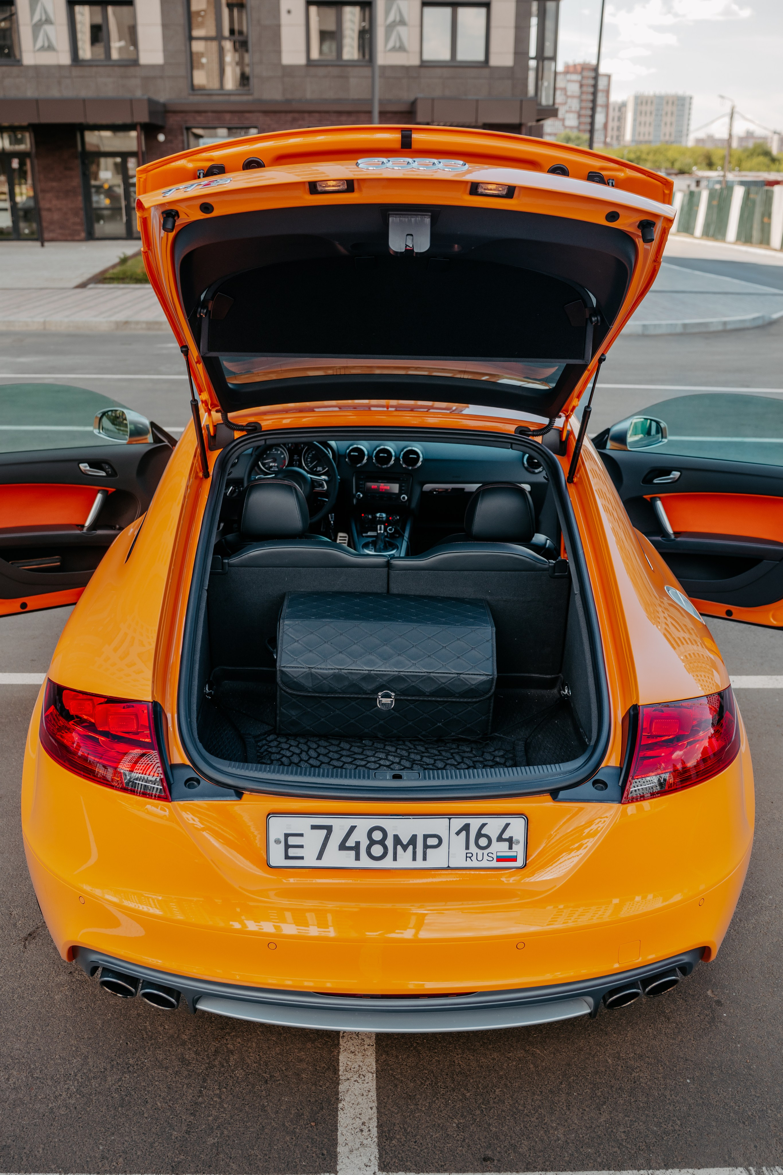 Audi TTs. Фотограф, видеограф и пилот дрона на Байкале