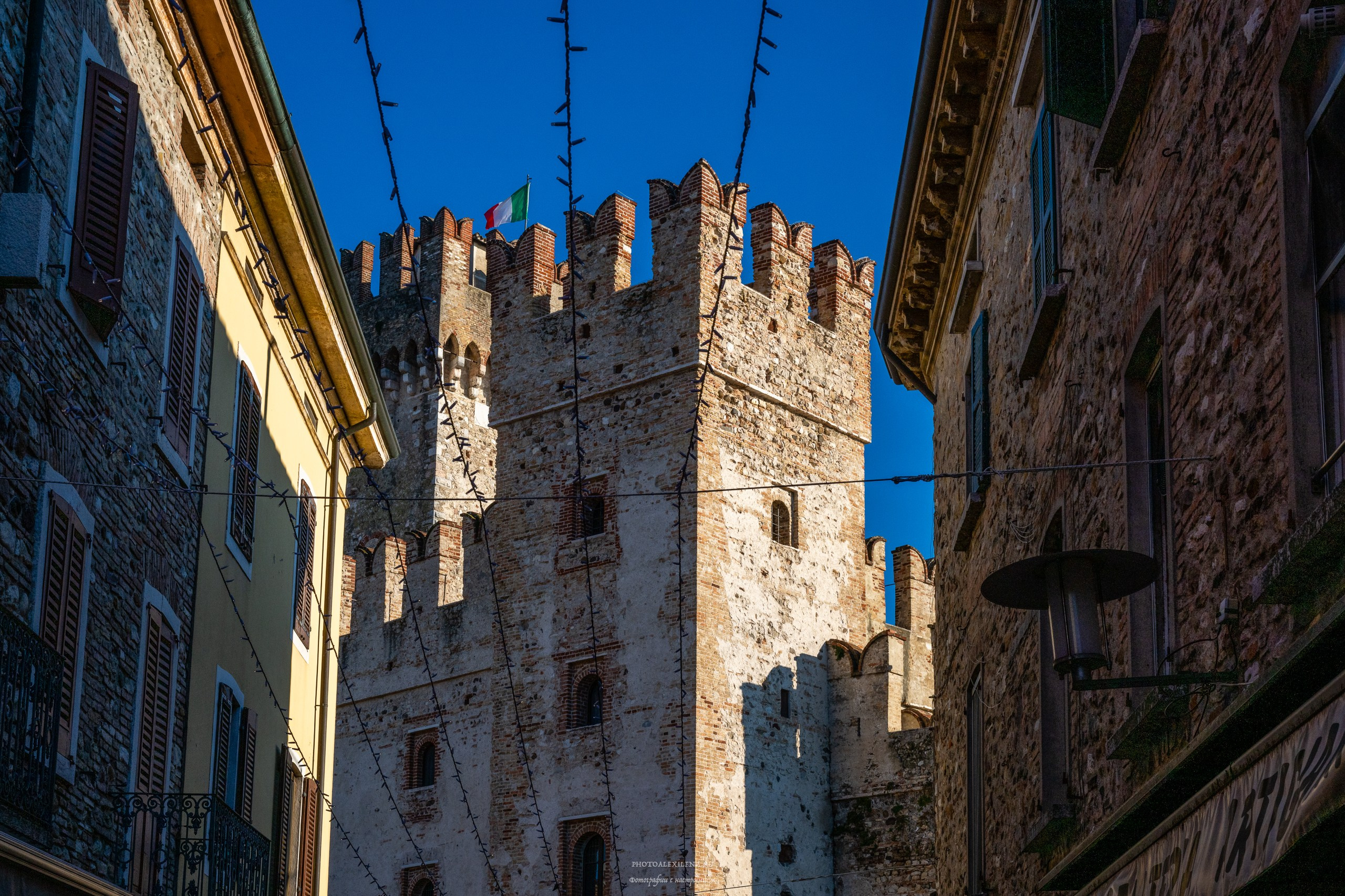 Сирмионе-очаровательный городок на озере Гарда. Авторские стильные фотокартины