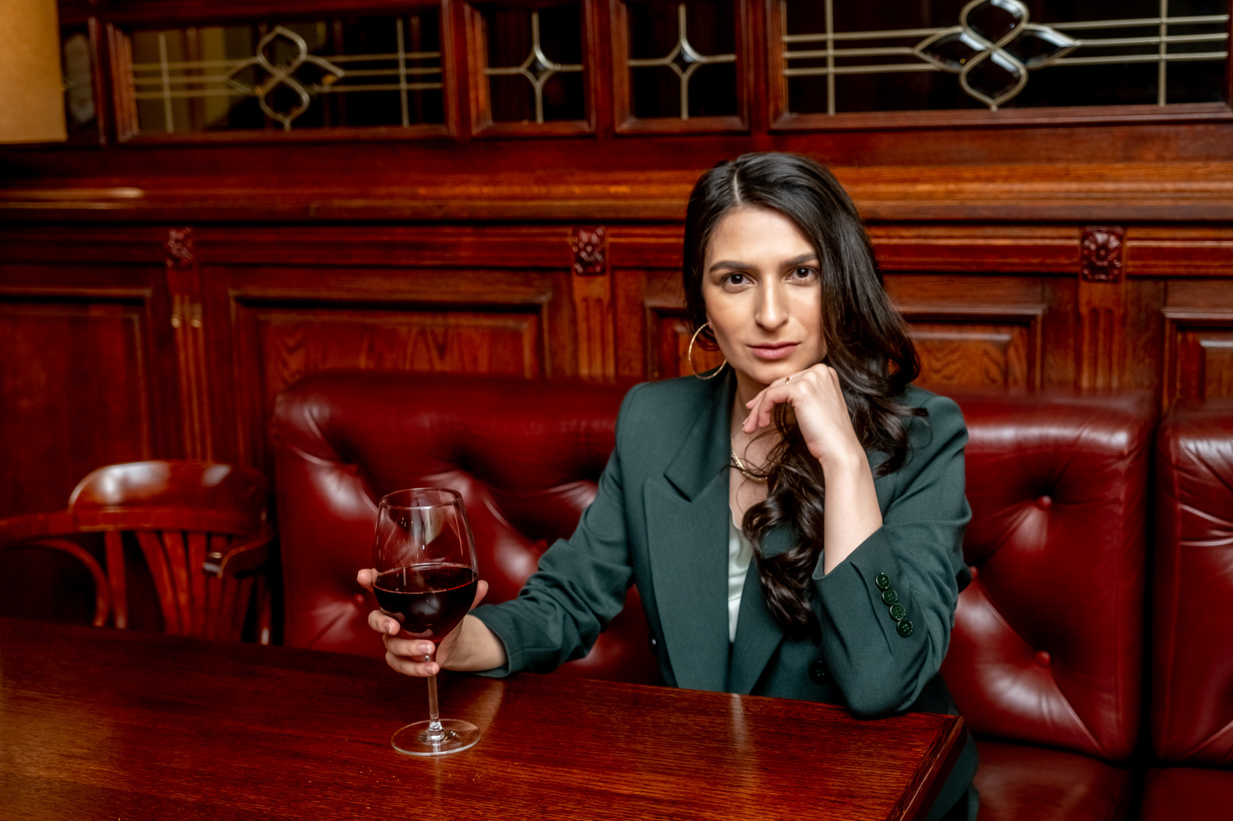 Анна — трансформационый коуч — психолог. Арт-стилист, визуализатор архетипических стратегий, психолог