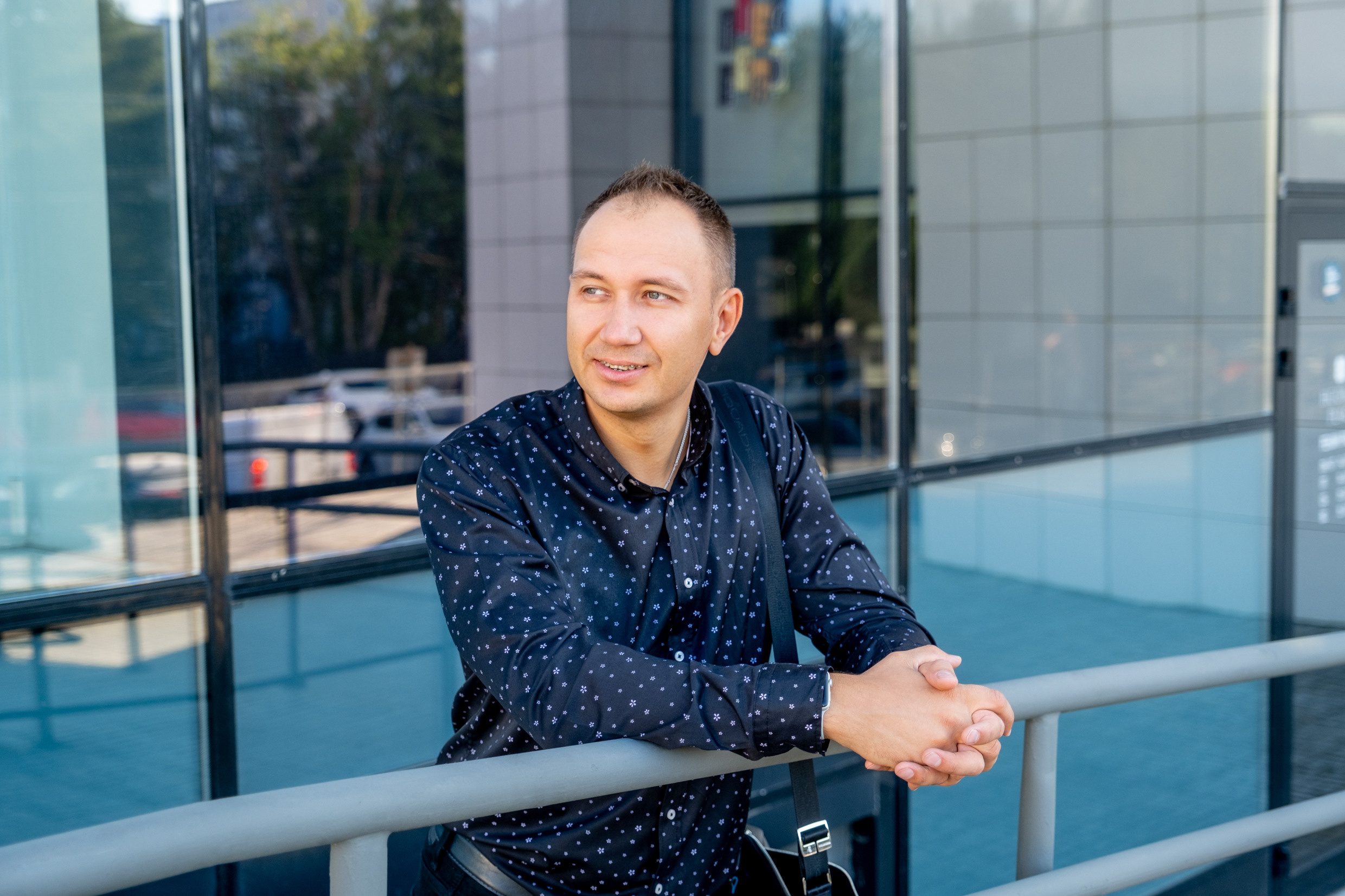 Владимир — бизнес-тренер. Арт-стилист, визуализатор архетипических стратегий, психолог