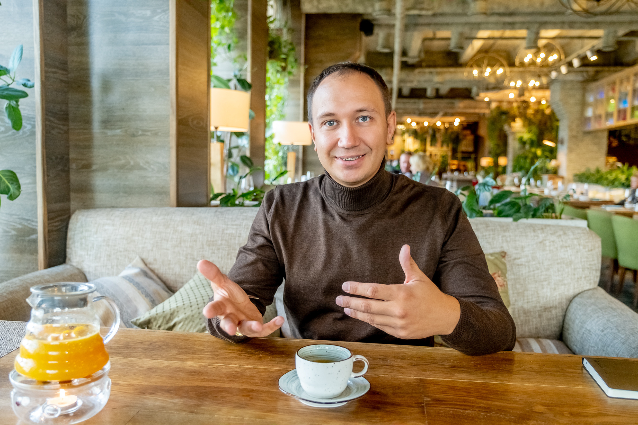 Владимир — бизнес-тренер. Арт-стилист, визуализатор архетипических стратегий, психолог