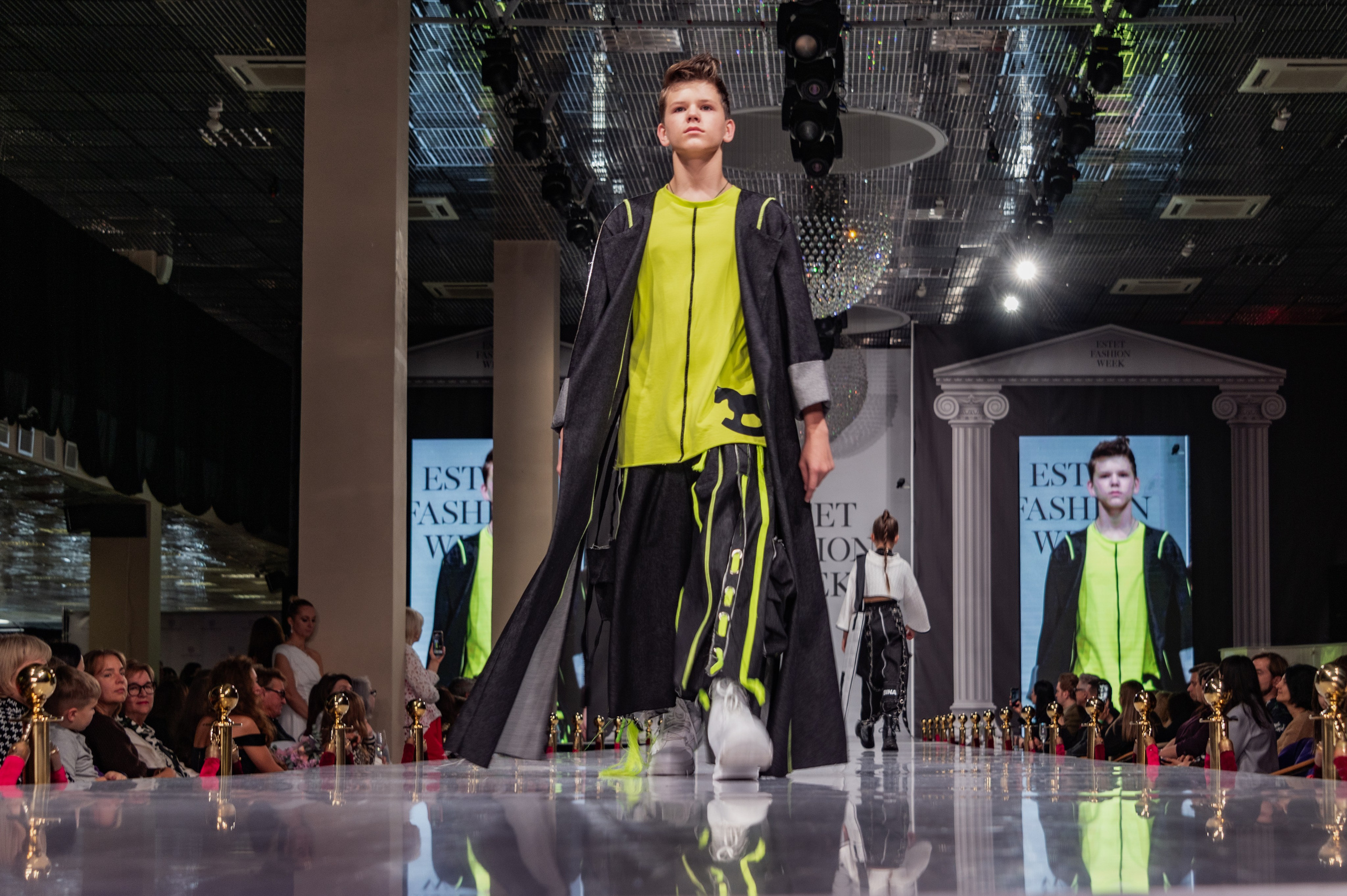 Estet Fashion Week-2023. Фотограф Роман Адлер