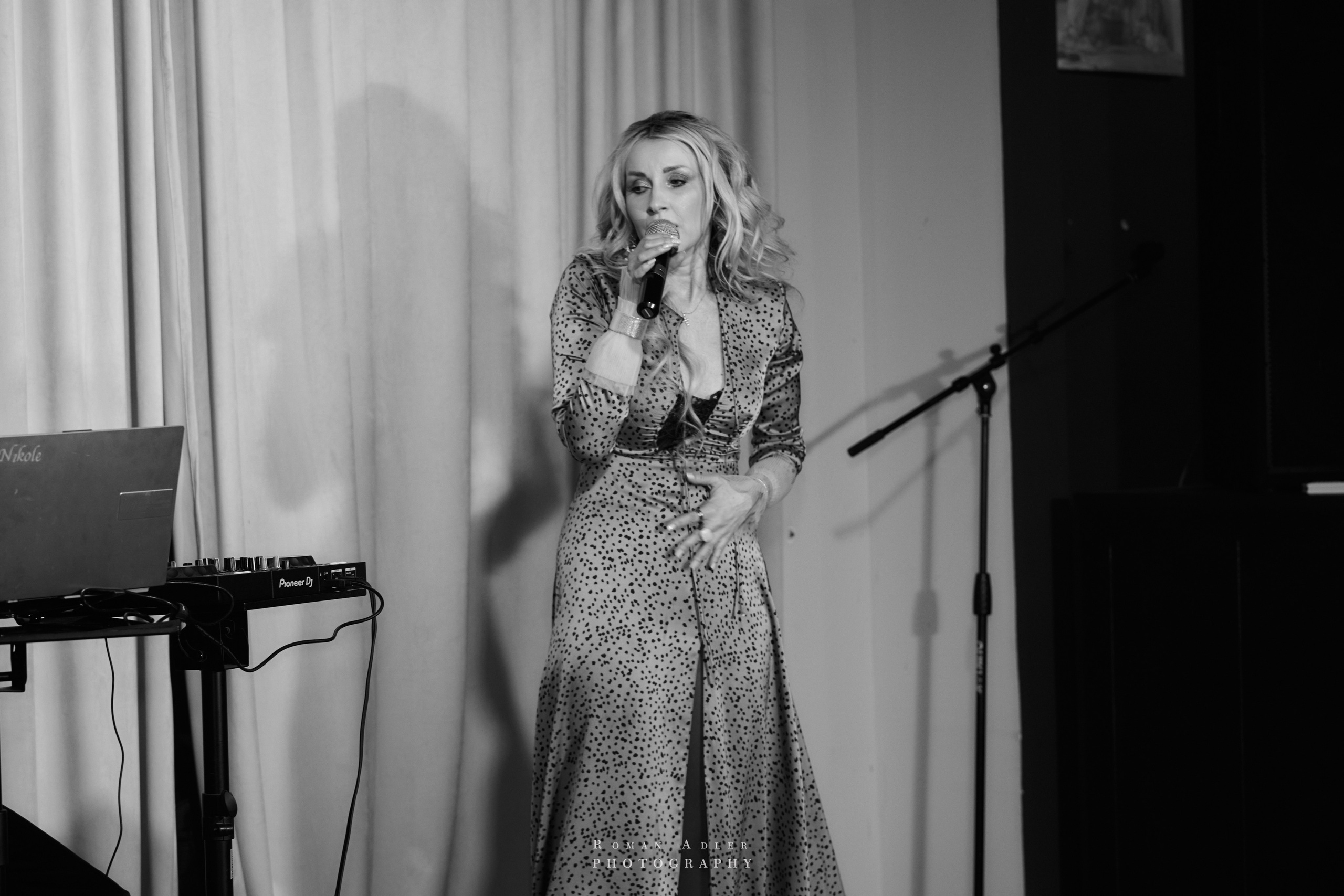 Концерт Марики (группа Стрелки). Фотограф Роман Адлер