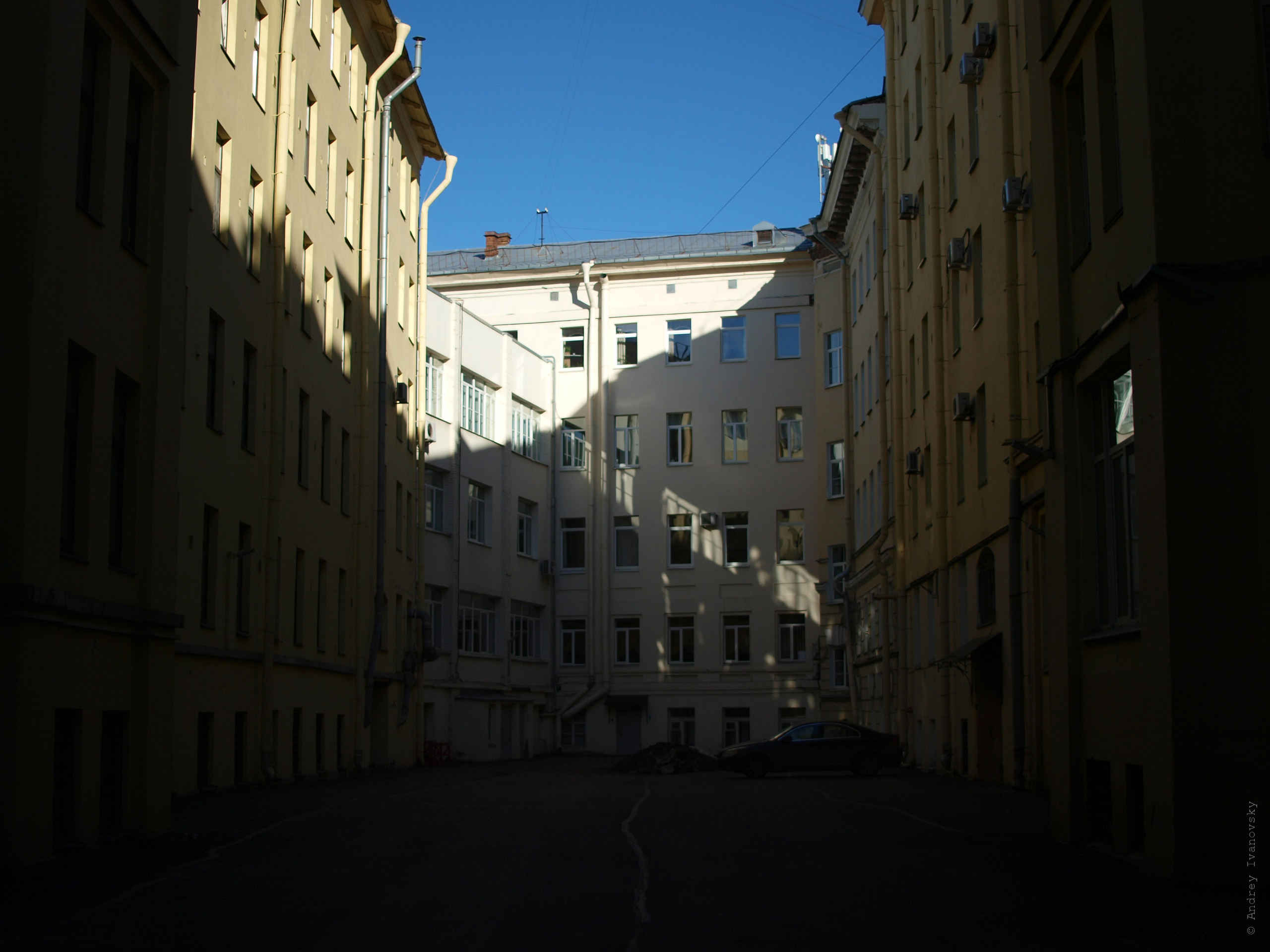 Март 2026, Варшавский экспресс — Olympus E-3, Zuiko 25/2.8. Famitsu
