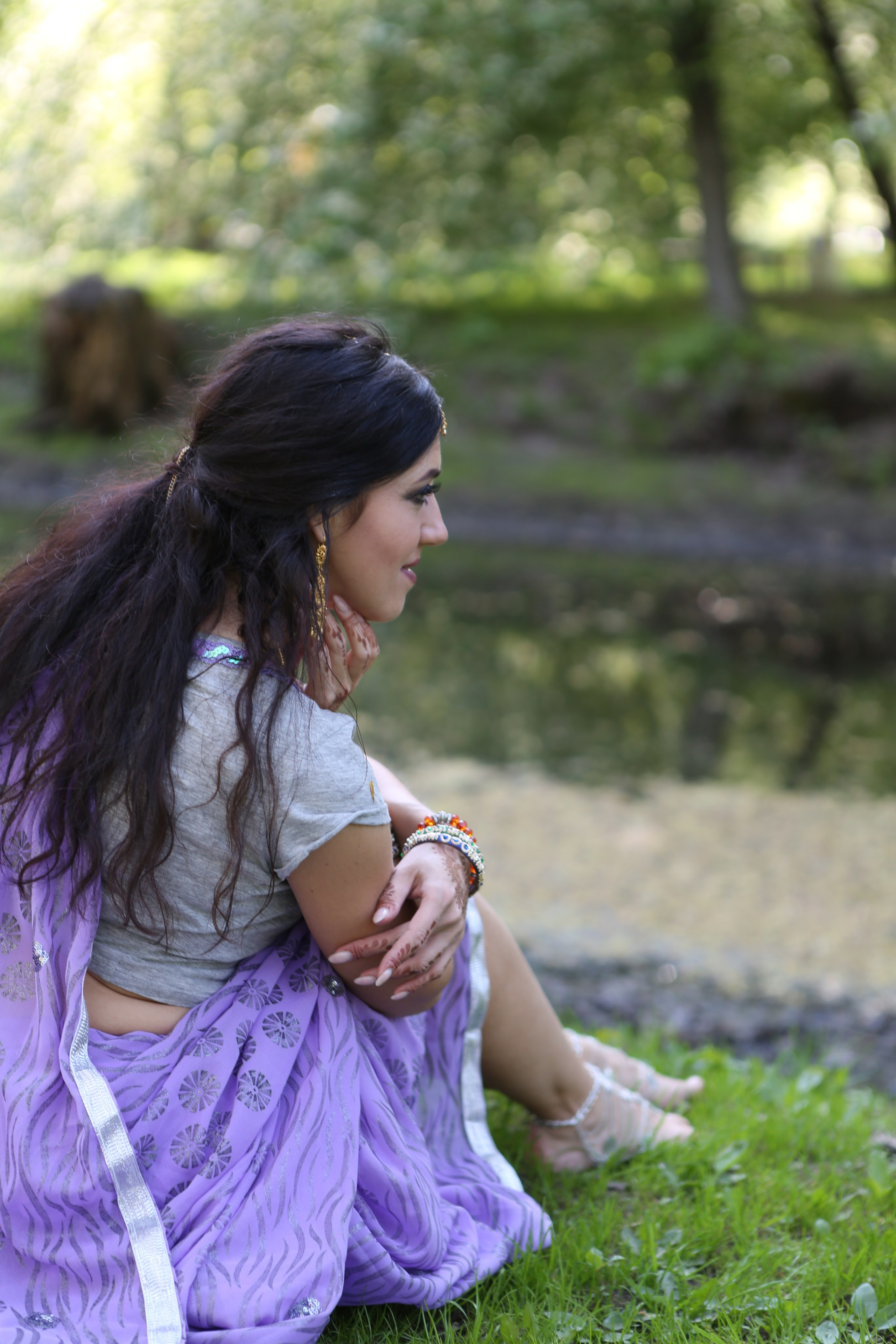 Прогулка в сари. Фотограф в Санкт-Петербурге. Индивидуальная съемка и фотопрогулки