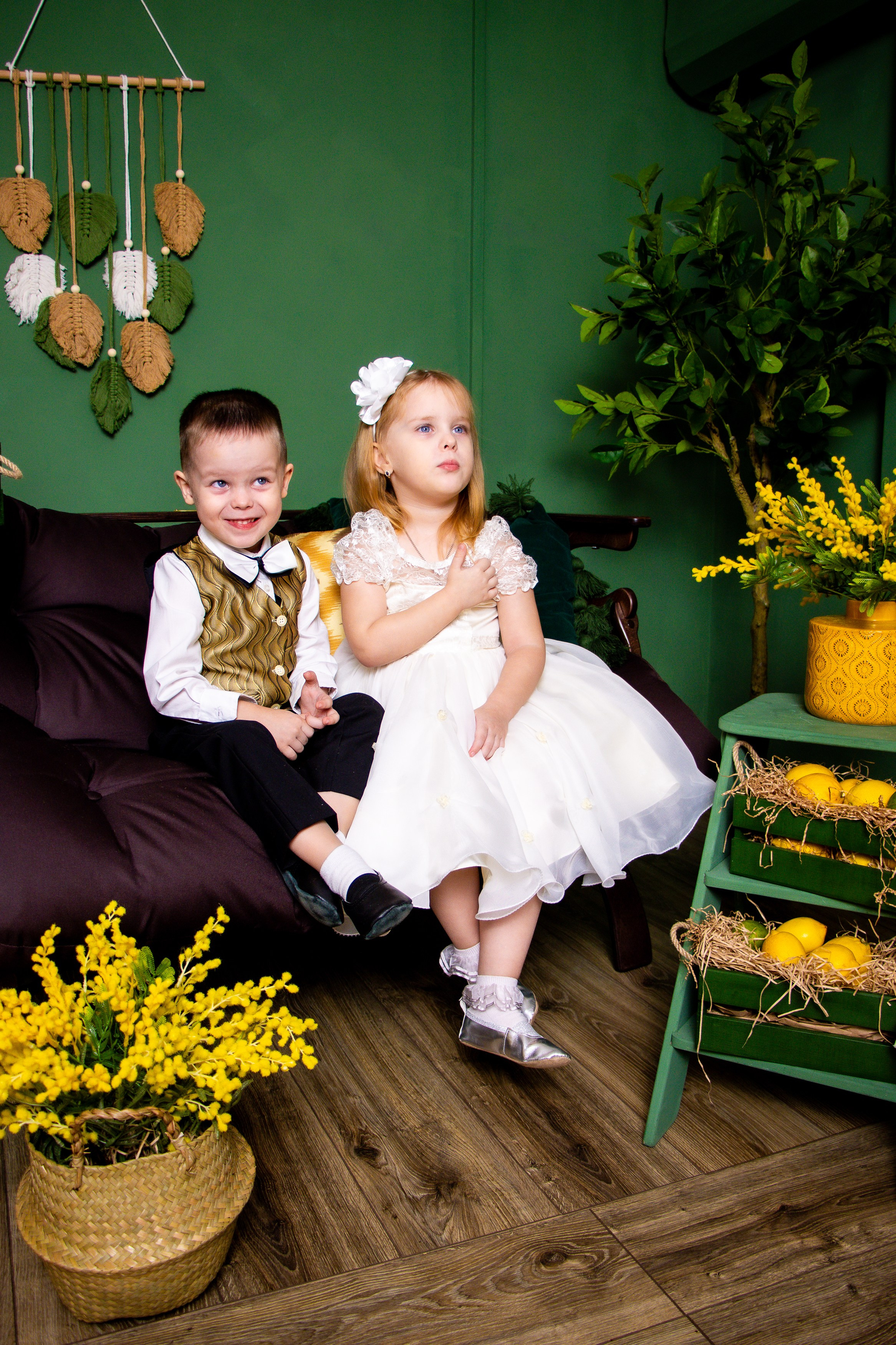 Семейная съемка с мимозой. Фотограф Татьяна Матрос