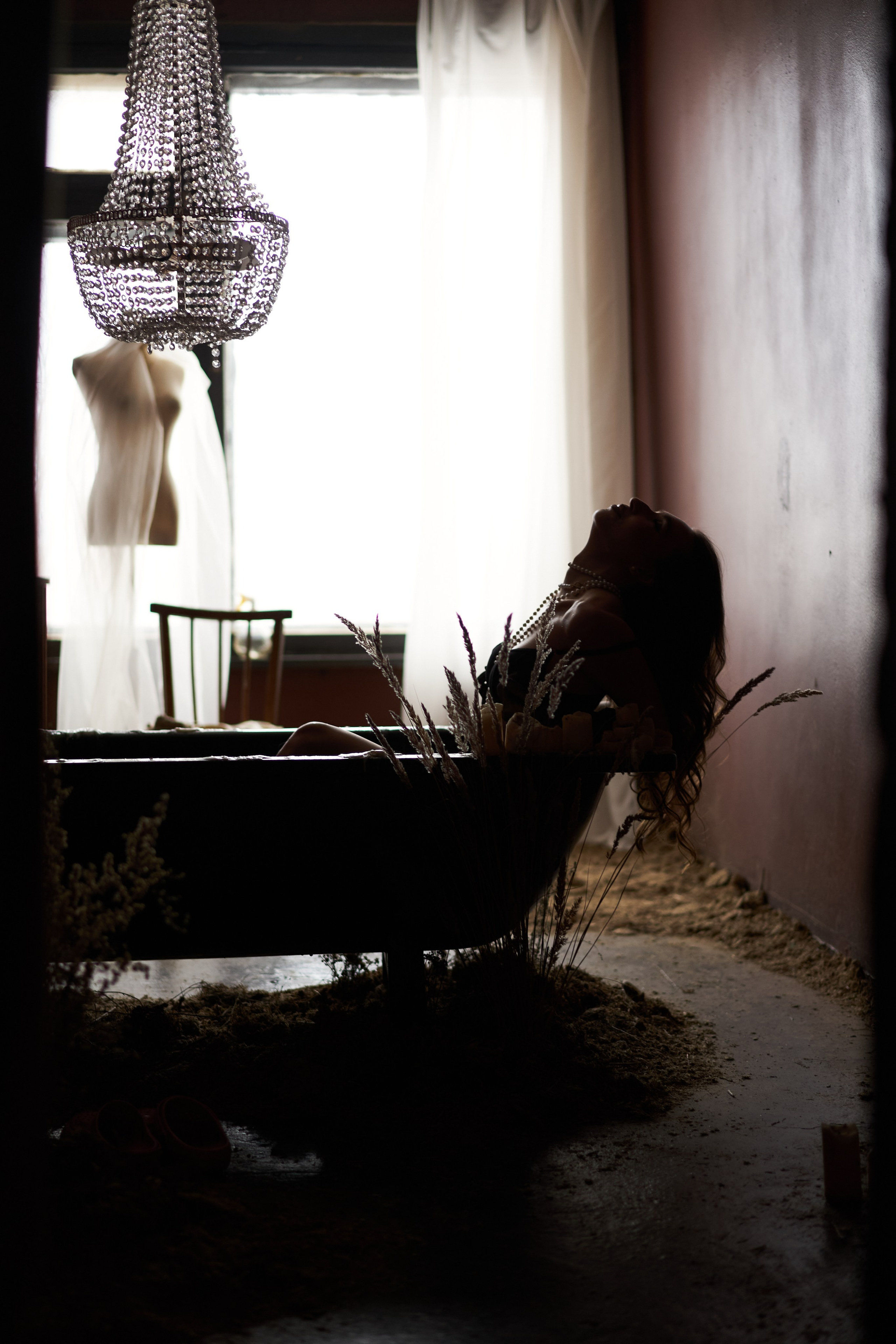 Будуарная фотосессия в студии с водой. Фотограф Екатеринбург Кокшарова Александра