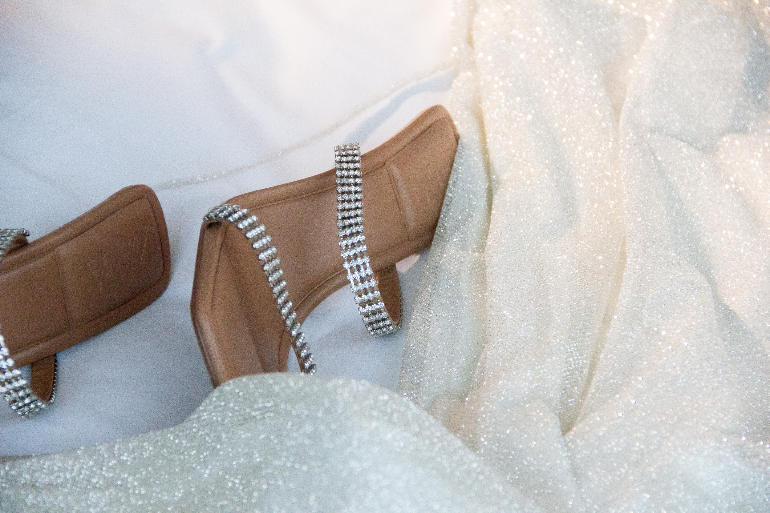 Лавстори владимира и леры в отеле. Фотоальбомы на заказ