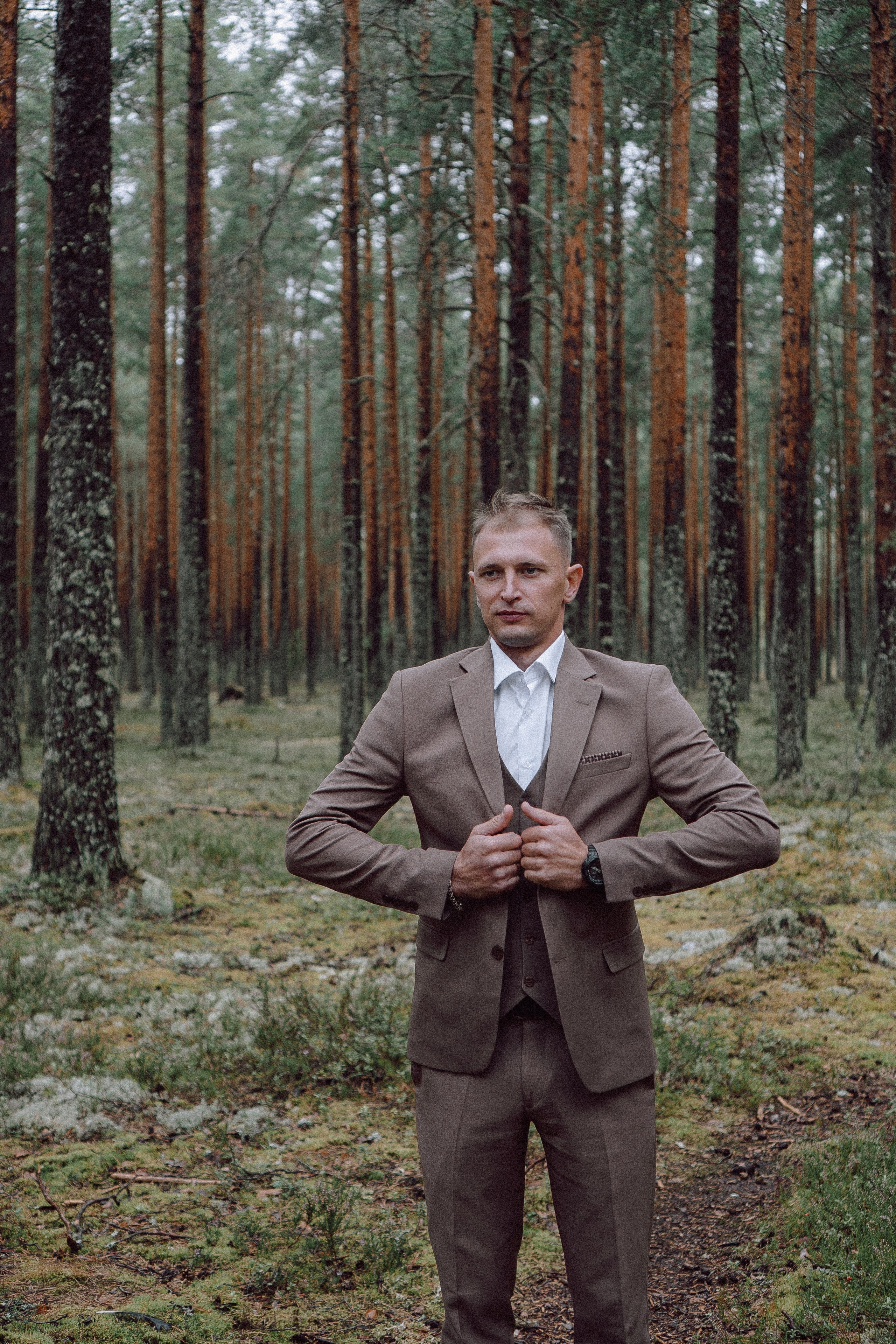 СВАДЕБНАЯ ФОТОСЕССИИЯ ПАРЫ В ГОРОДЕ ПРИОЗЕРСК В СОСНОВОМ ЛЕСУ И С ПИКАПОМ. Профессиональный фотограф, Санкт-Петербург — Виктория Богомолова