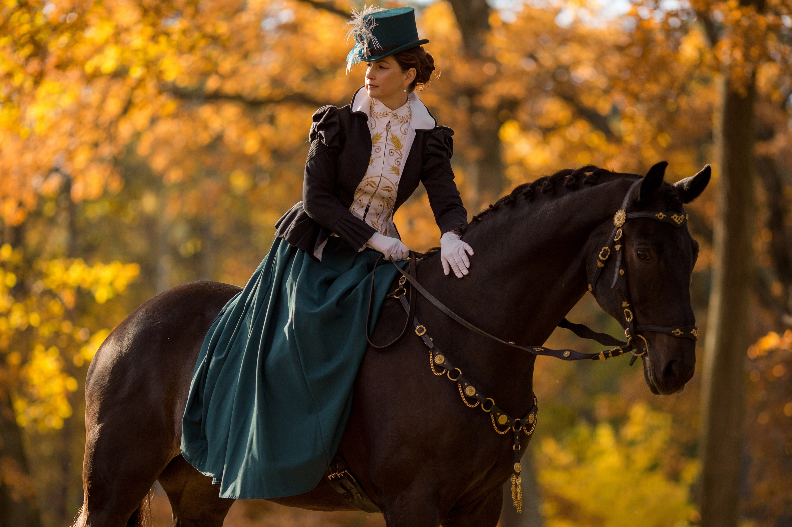 Осенняя фотосессия с лошадью 