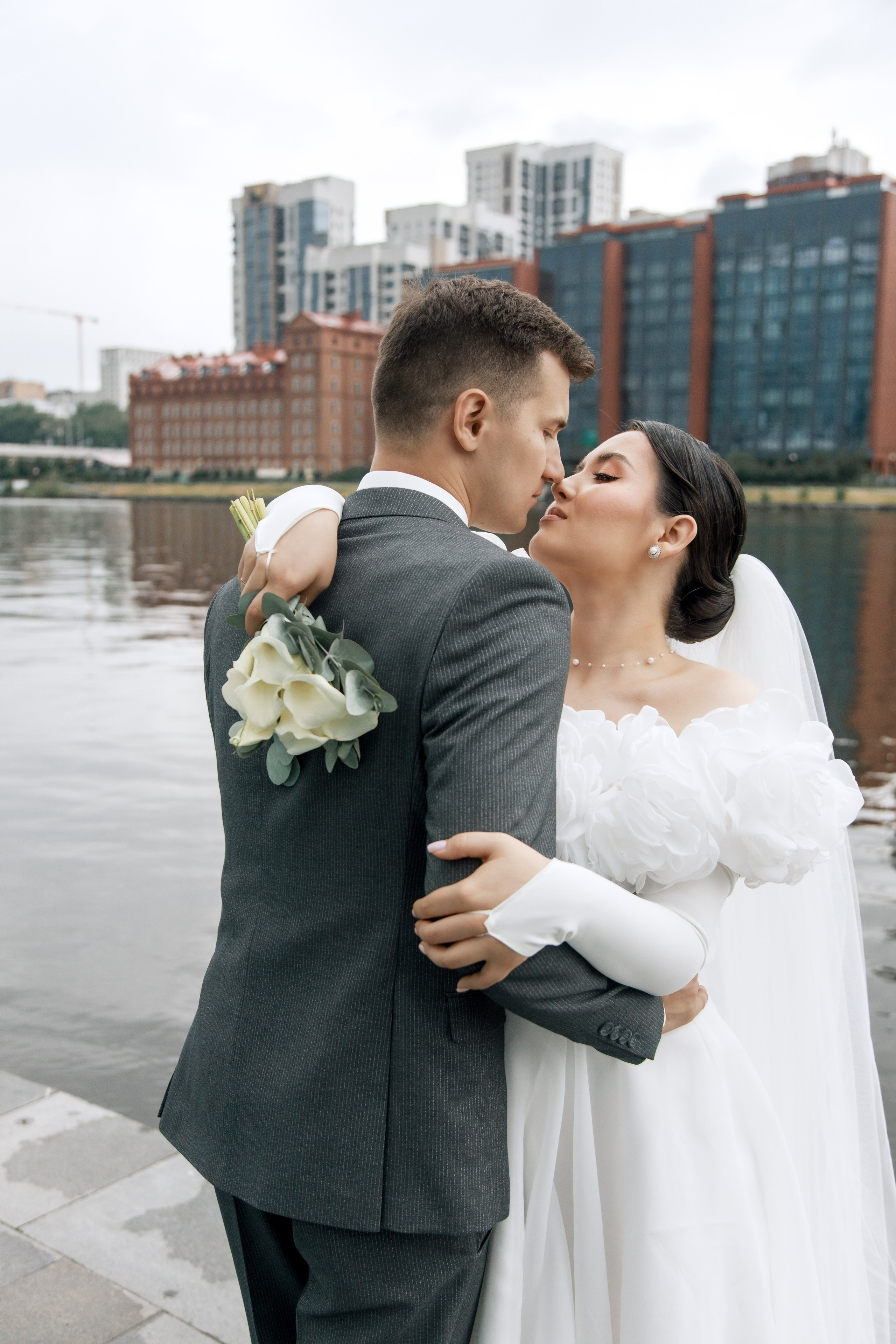 Хаят и Набережная. Свадебный и семейный фотограф Екатеринбург Настя Саедгалина