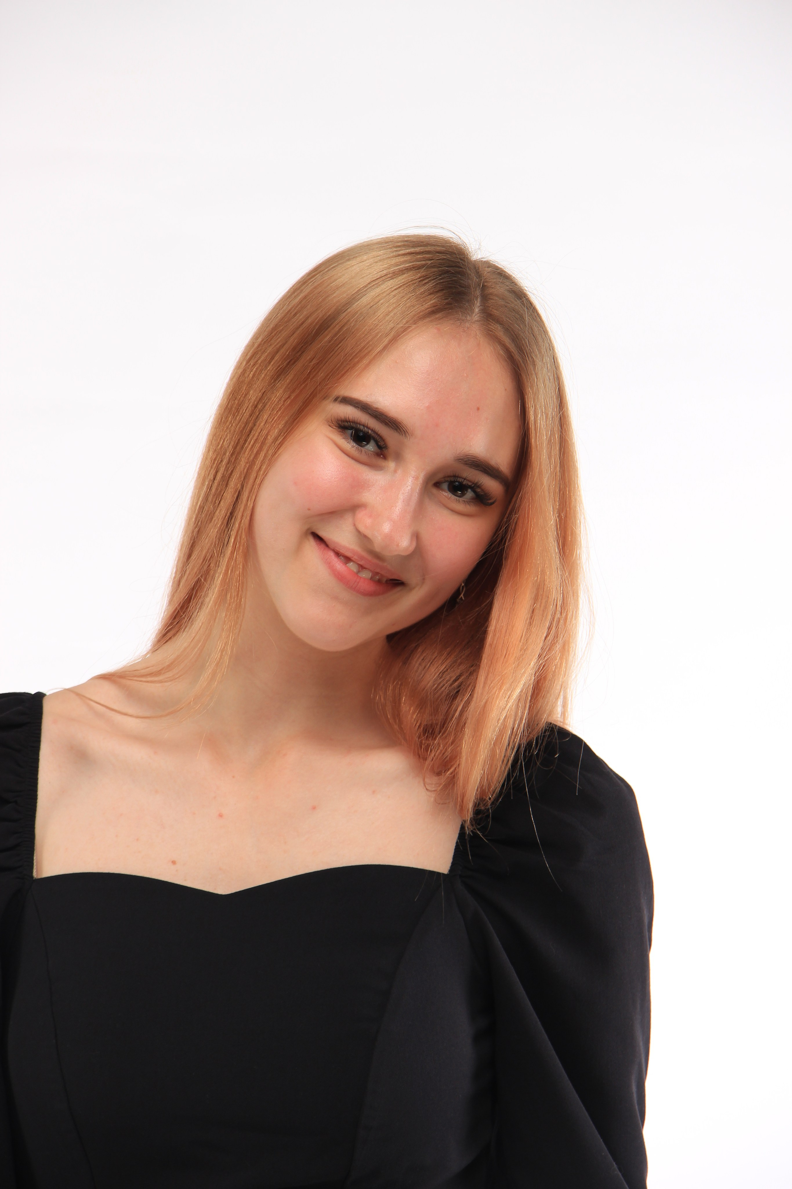 Кристина. Костюмер, художник кино и телевидения в спб