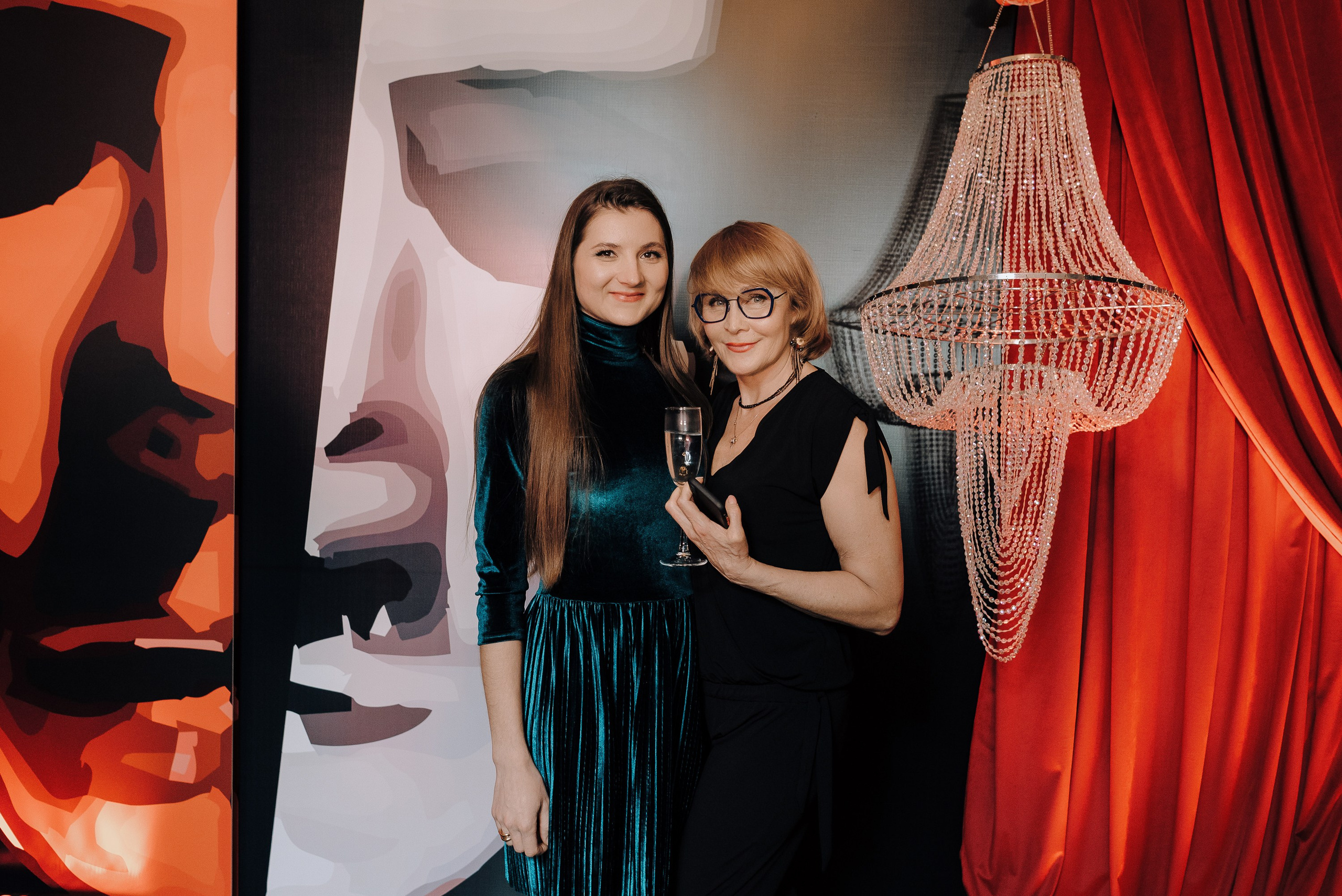 СПЕКТАКЛЬ «ВОЛШЕБНЫЕ ОЧКИ» ОПТИК-ЦЕНТР. Репортажный фотограф Зуев Роман г. Челябинск