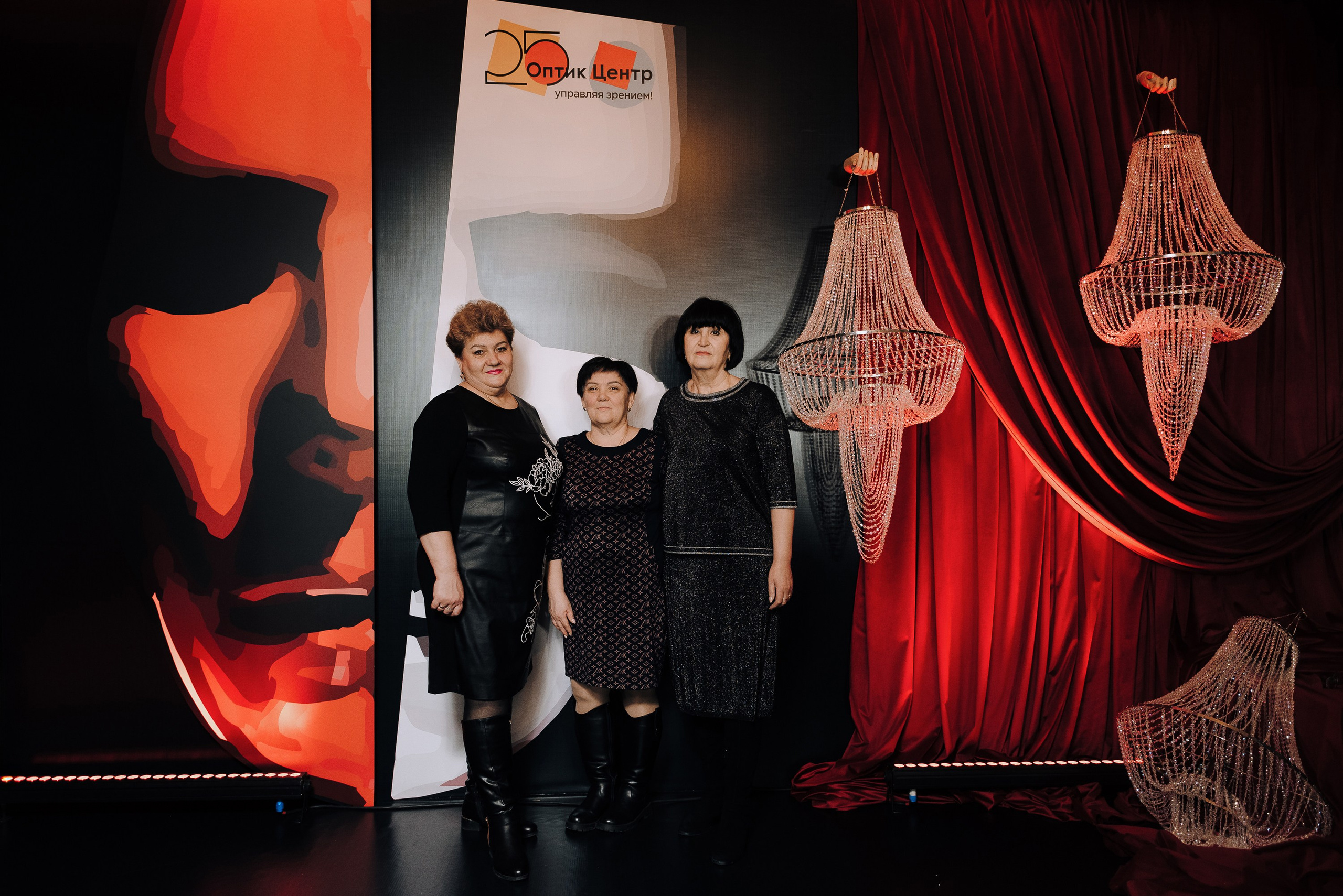 СПЕКТАКЛЬ «ВОЛШЕБНЫЕ ОЧКИ» ОПТИК-ЦЕНТР. Репортажный фотограф Зуев Роман г. Челябинск
