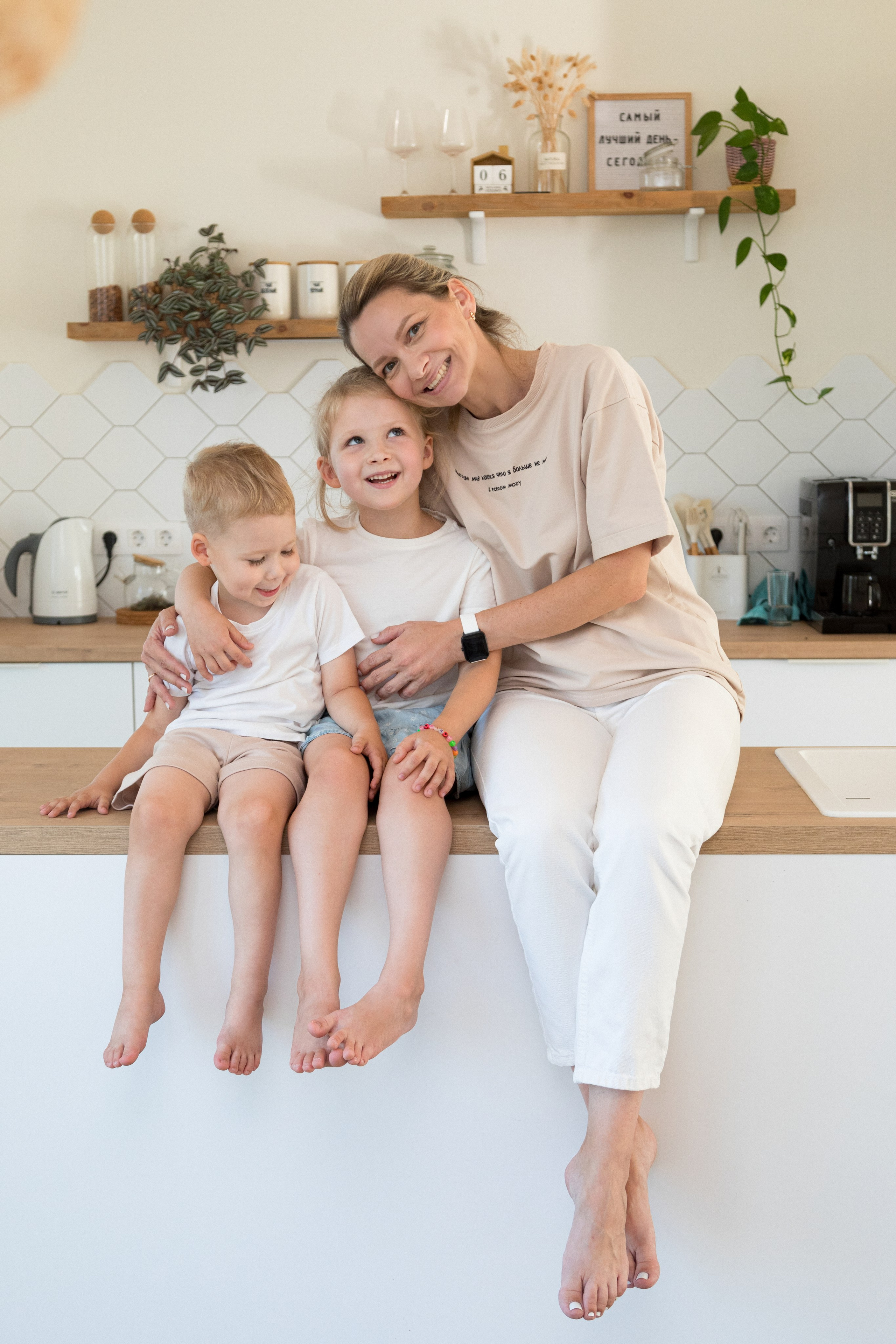Семейная фотосессия дома. Детский и контент фотограф Надя Волкова Санкт-Петербург